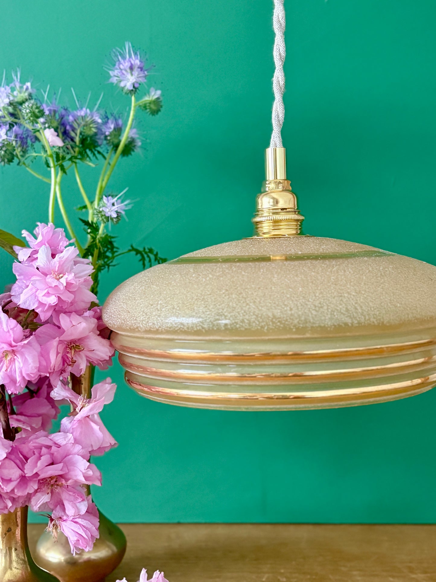 Suspension abat-jour vintage en verre granité jaune et or