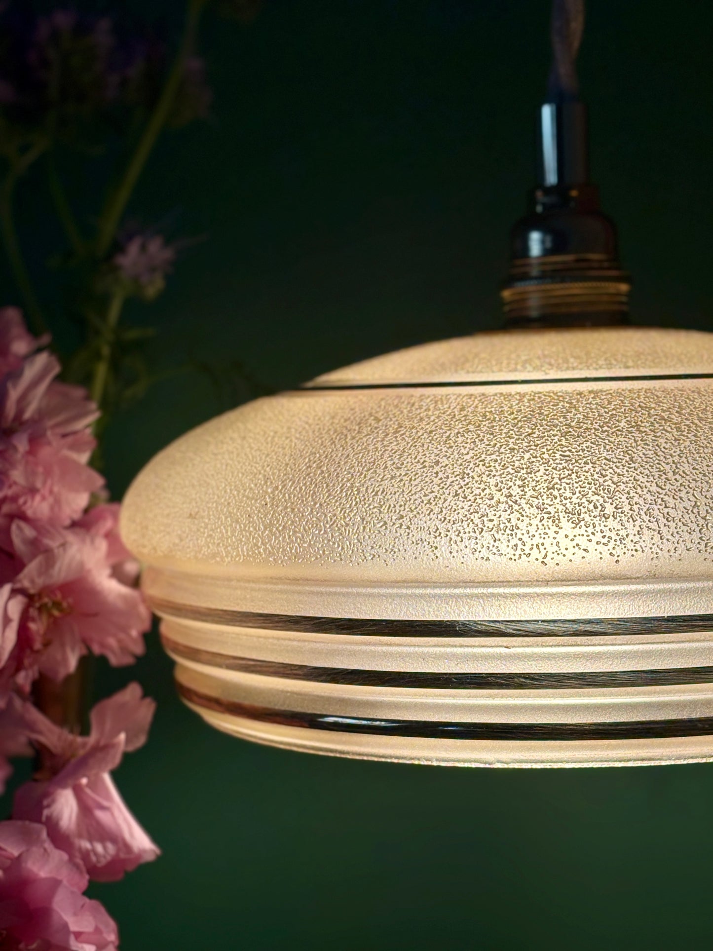 Suspension abat-jour vintage en verre granité jaune et or