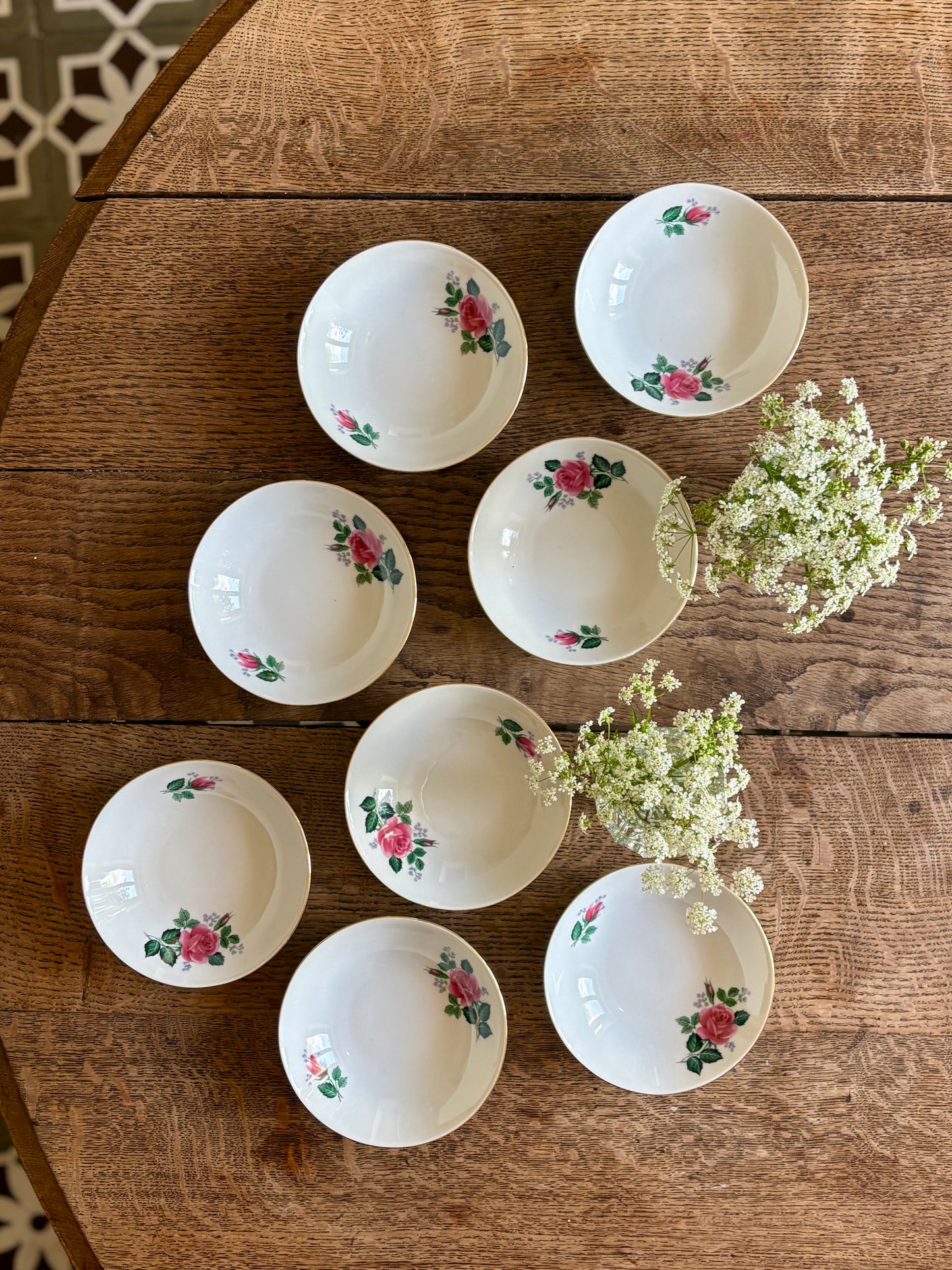 Lot de 8 ramequins vintage en porcelaine
