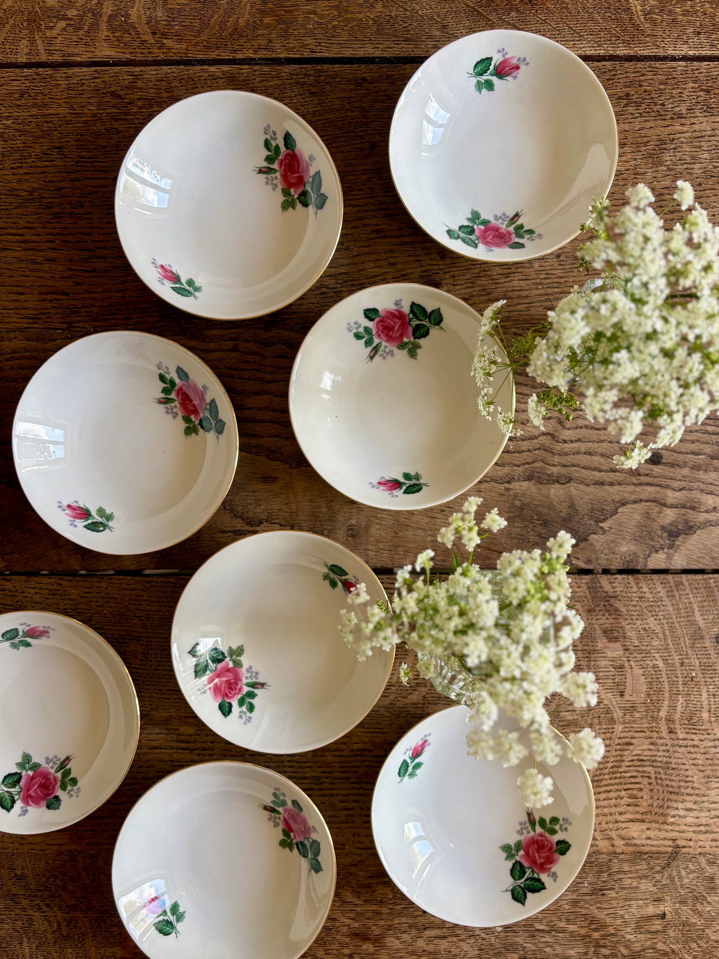 Lot de 8 ramequins vintage en porcelaine