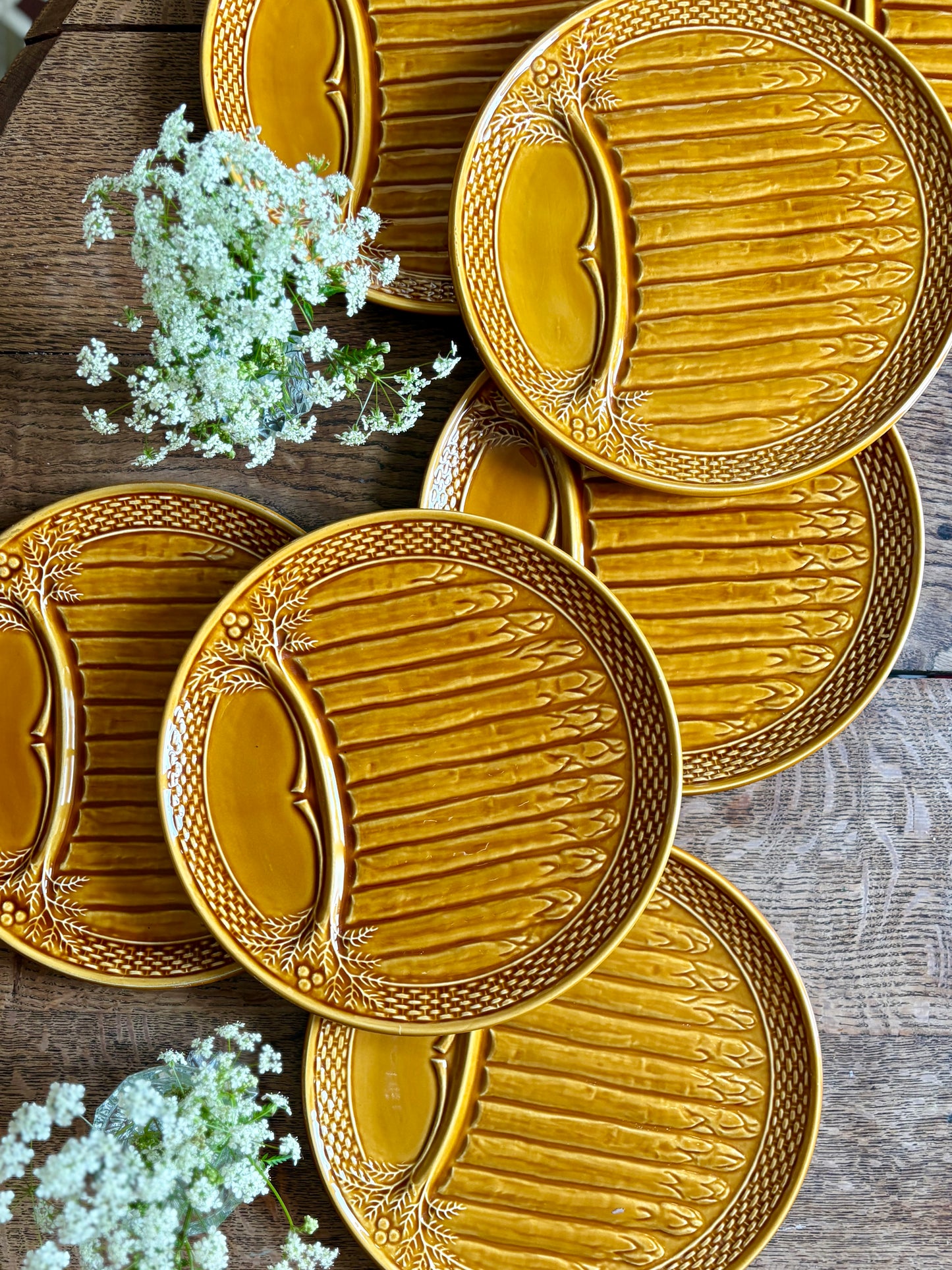 Lot de 7 assiettes vintage à asperges