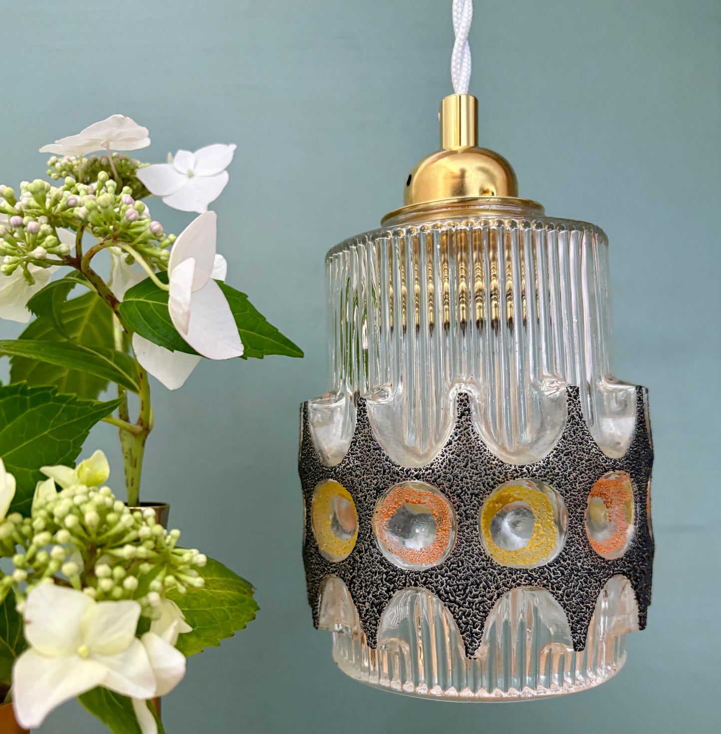 Suspension tulipe vintage années 70 en verre