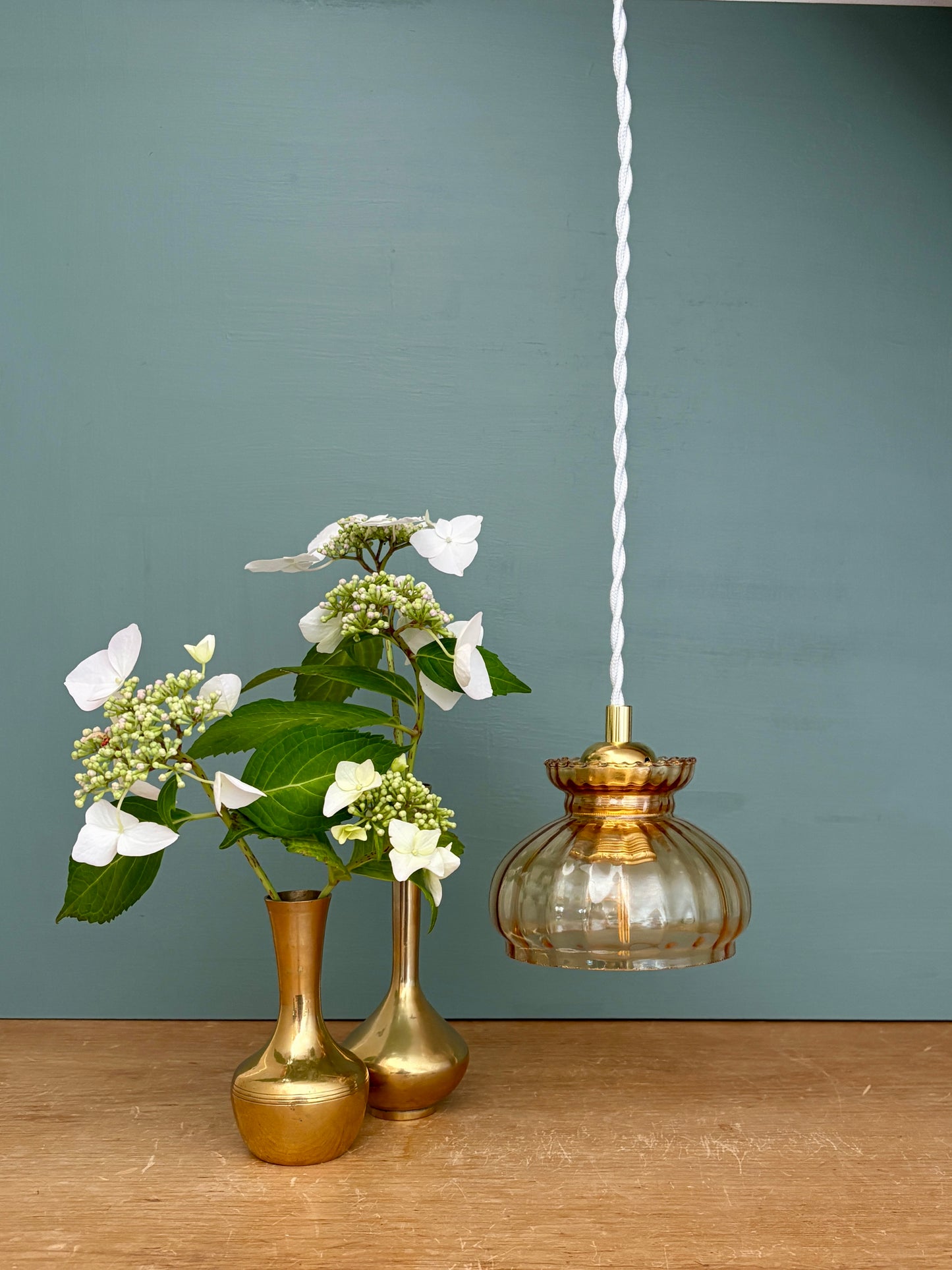 Suspension abat -jour vintage en verre ambré