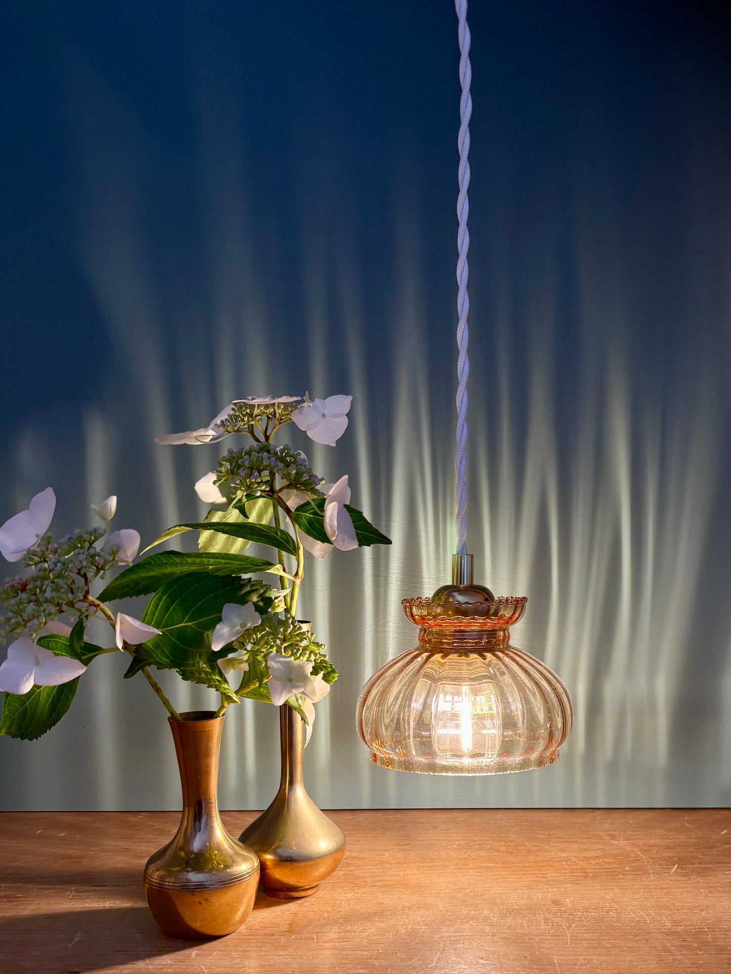 Suspension abat -jour vintage en verre ambré