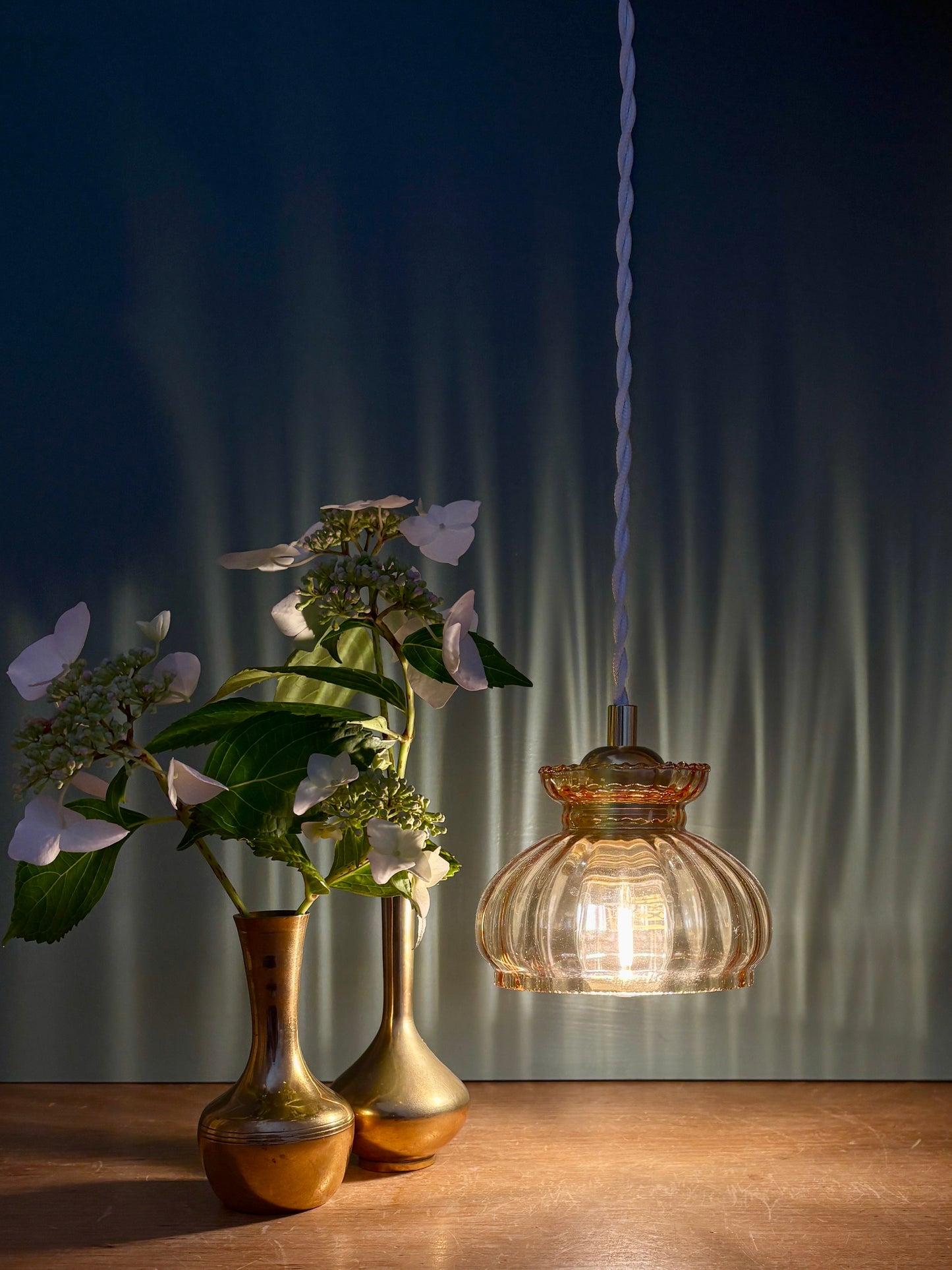 Suspension abat -jour vintage en verre ambré