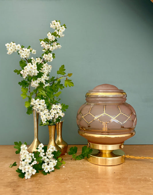 Lampe à poser globe vintage art déco en verre rose et doré