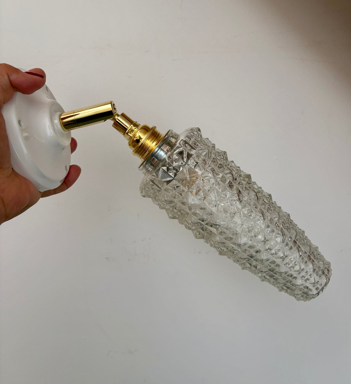 Applique tulipe vintage en verre pointe de diamant