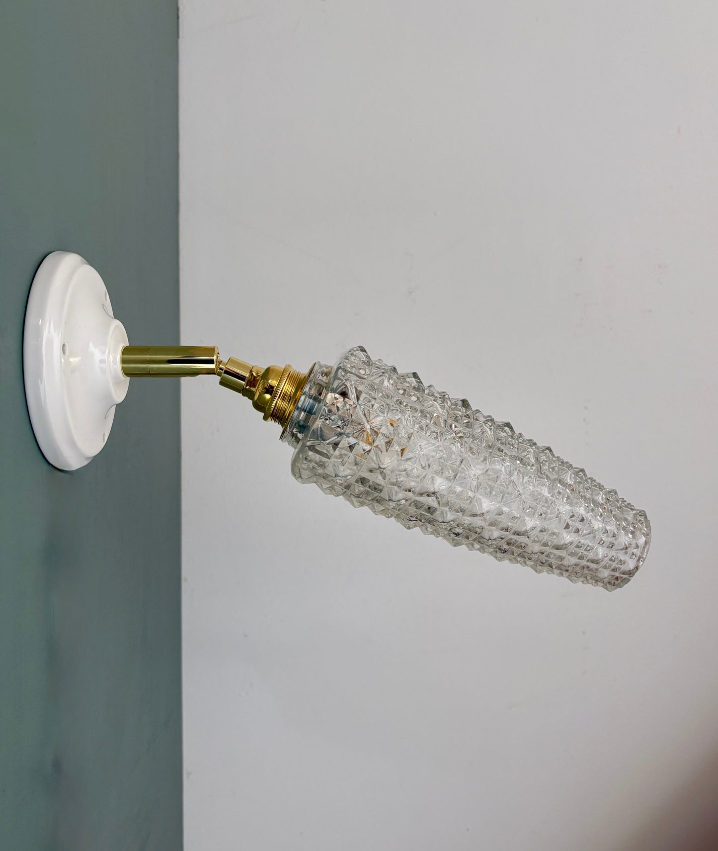 Applique tulipe vintage en verre pointe de diamant