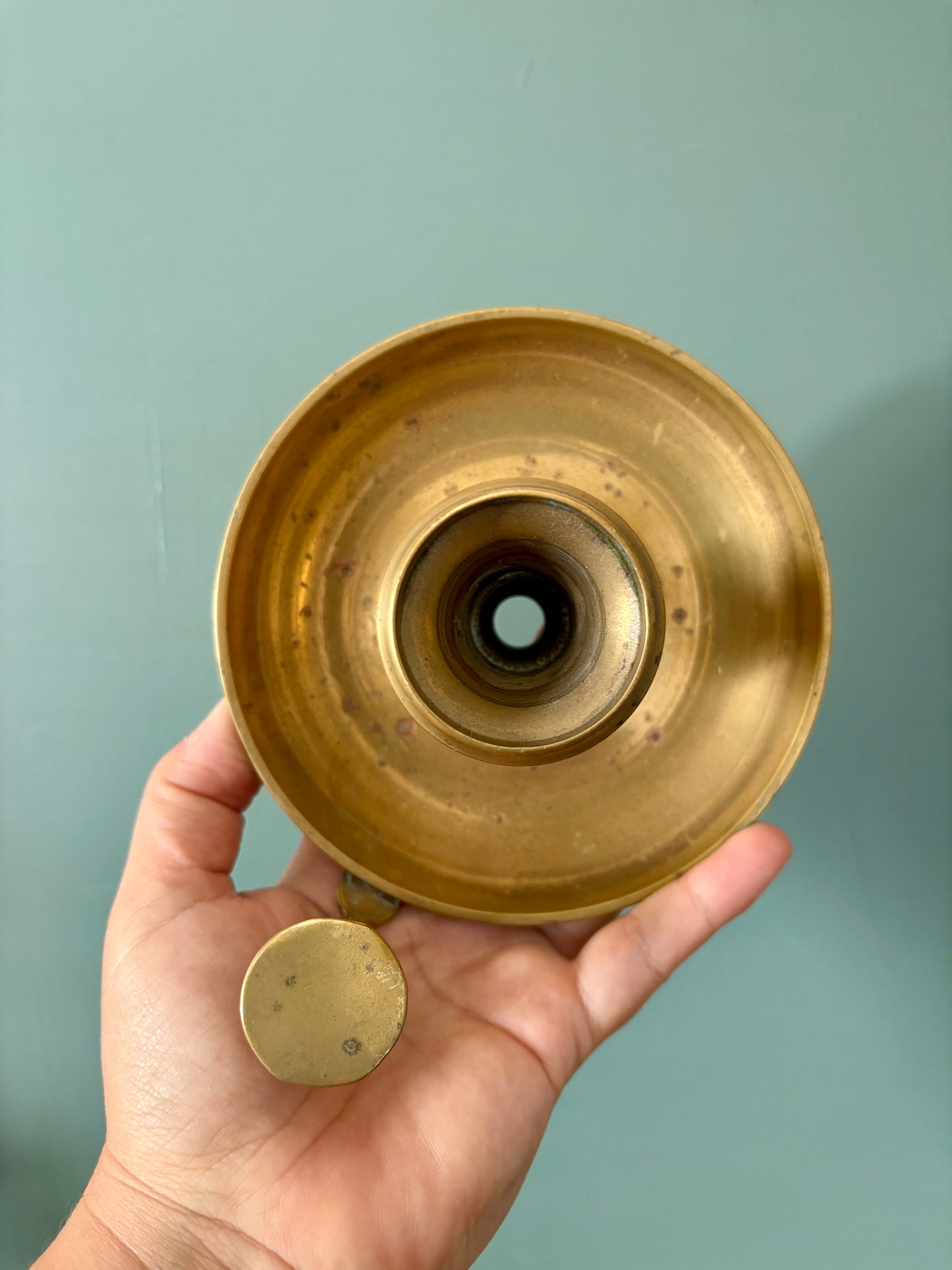 Lot de 2 bougeoirs anciens en laiton (CL1)