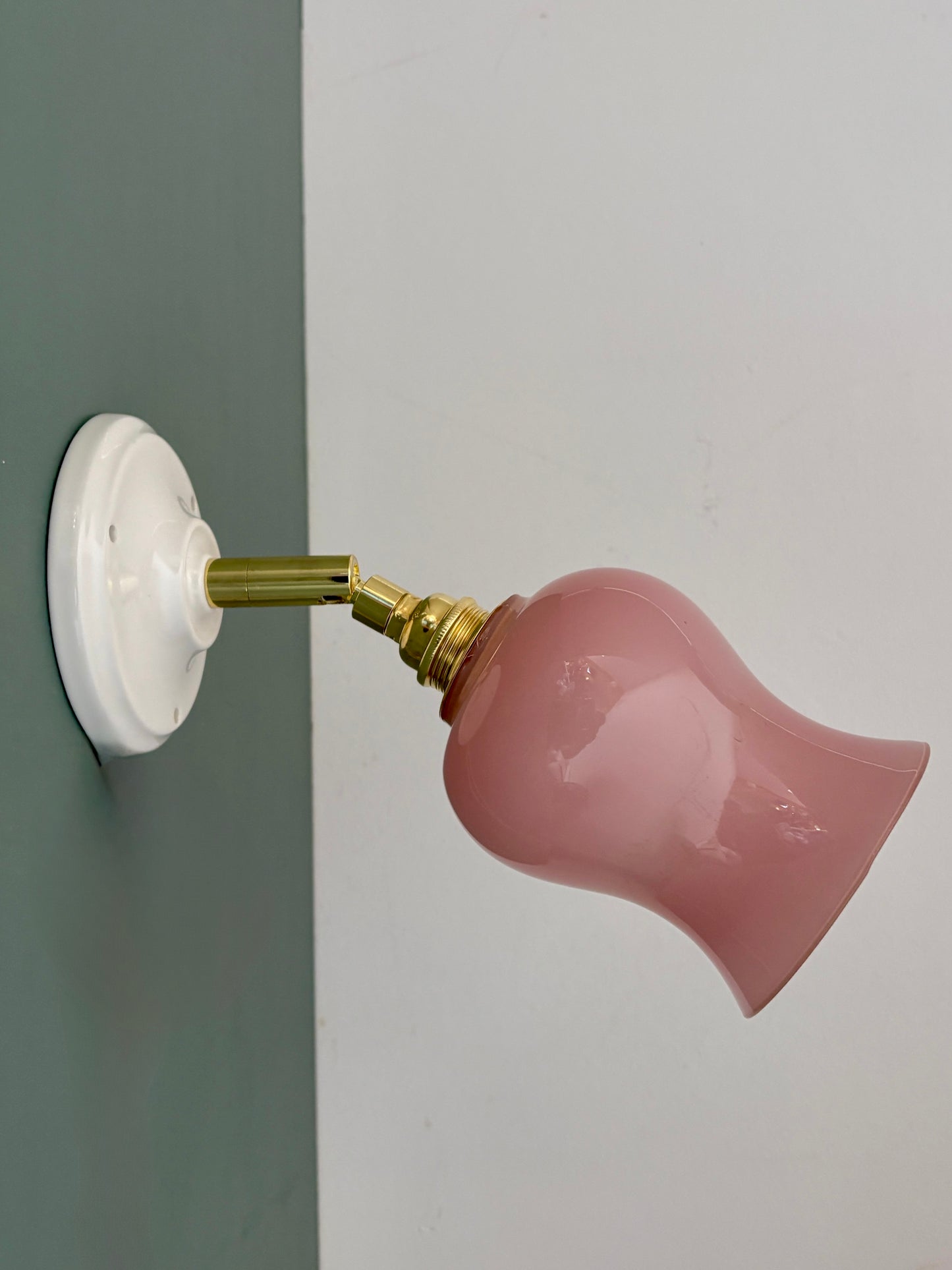 Applique tulipe vintage en opaline rose