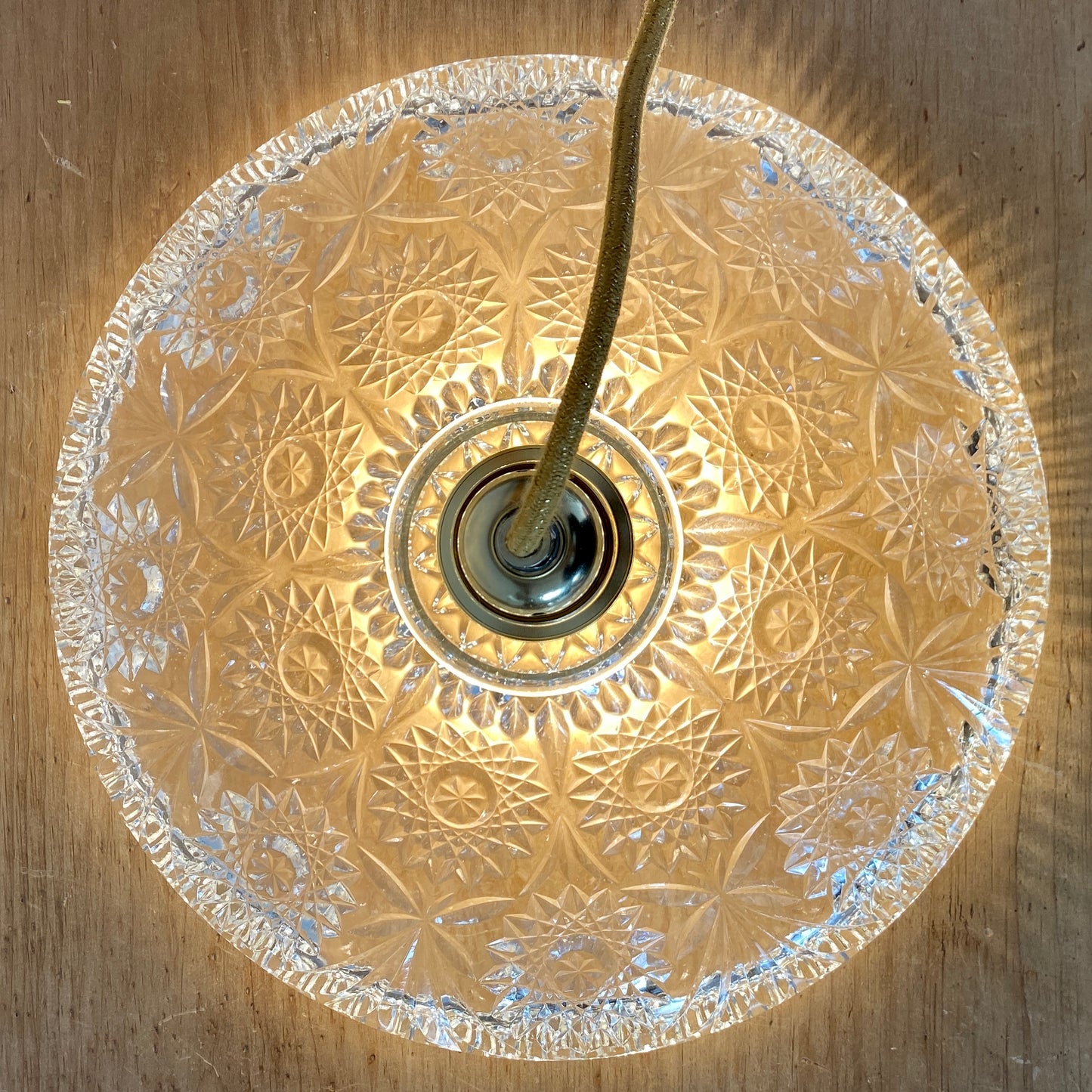 Suspension abat-jour vintage en verre moulé - collection vaisselle -