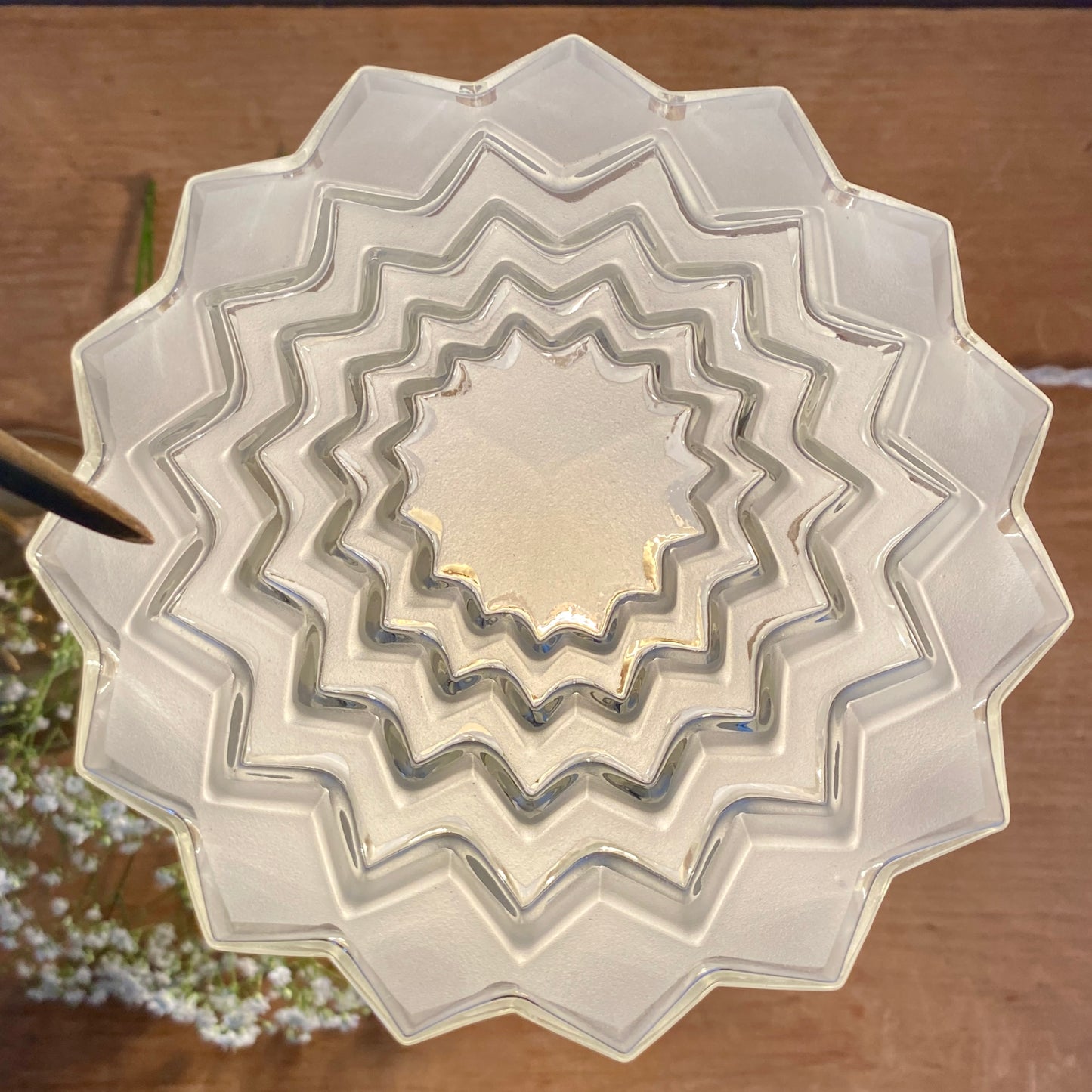 Lampe à poser globe vintage art déco en verre dépoli