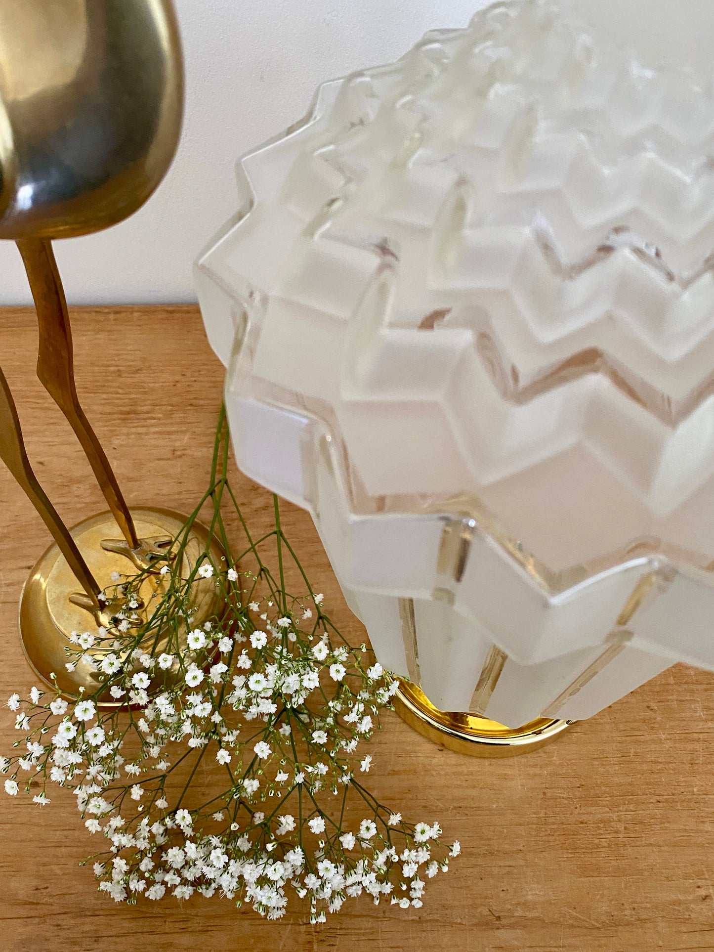 Lampe à poser globe vintage art déco en verre dépoli