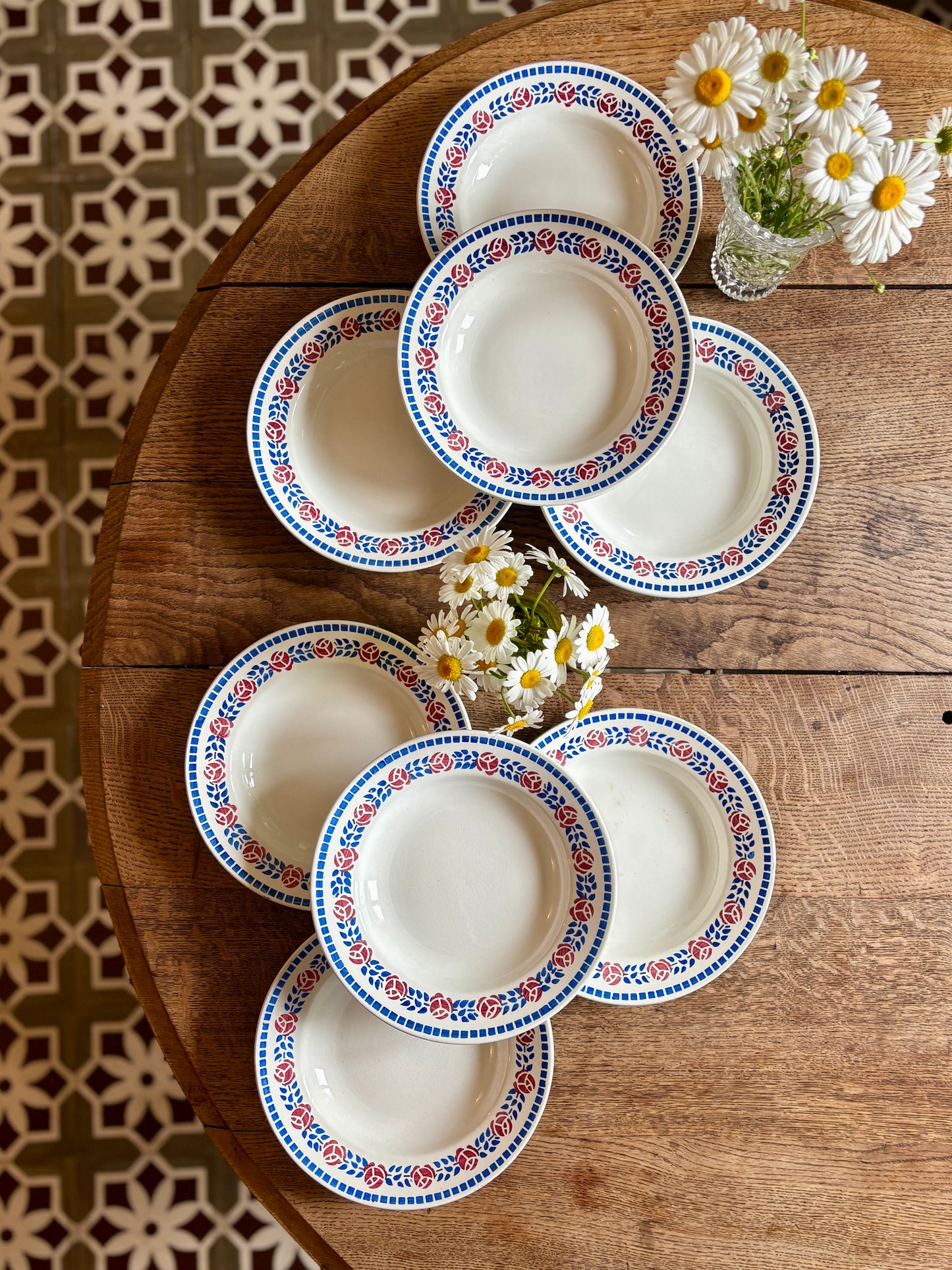 Lot de 8 assiettes creuses vintage