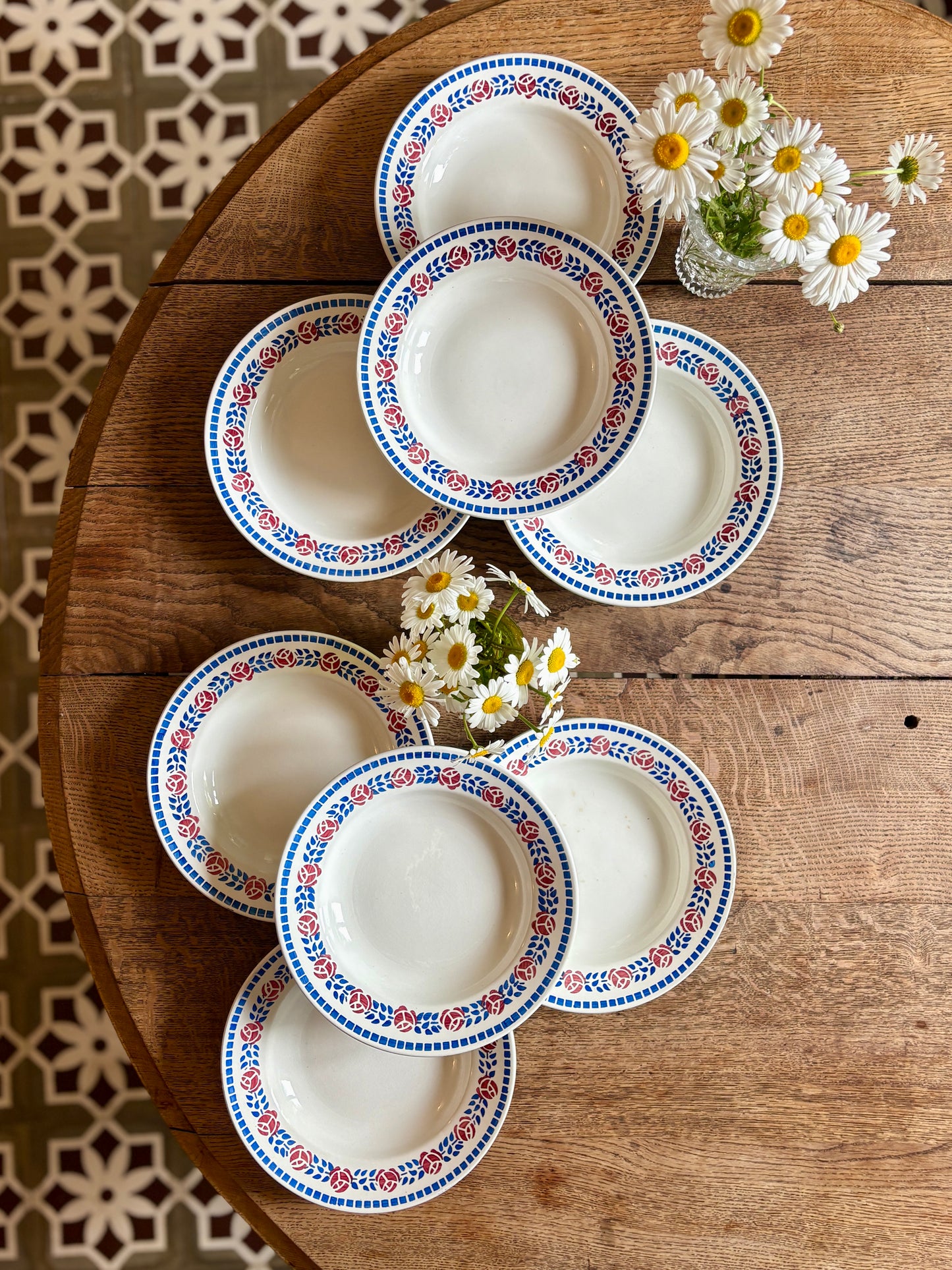 Lot de 8 assiettes creuses vintage