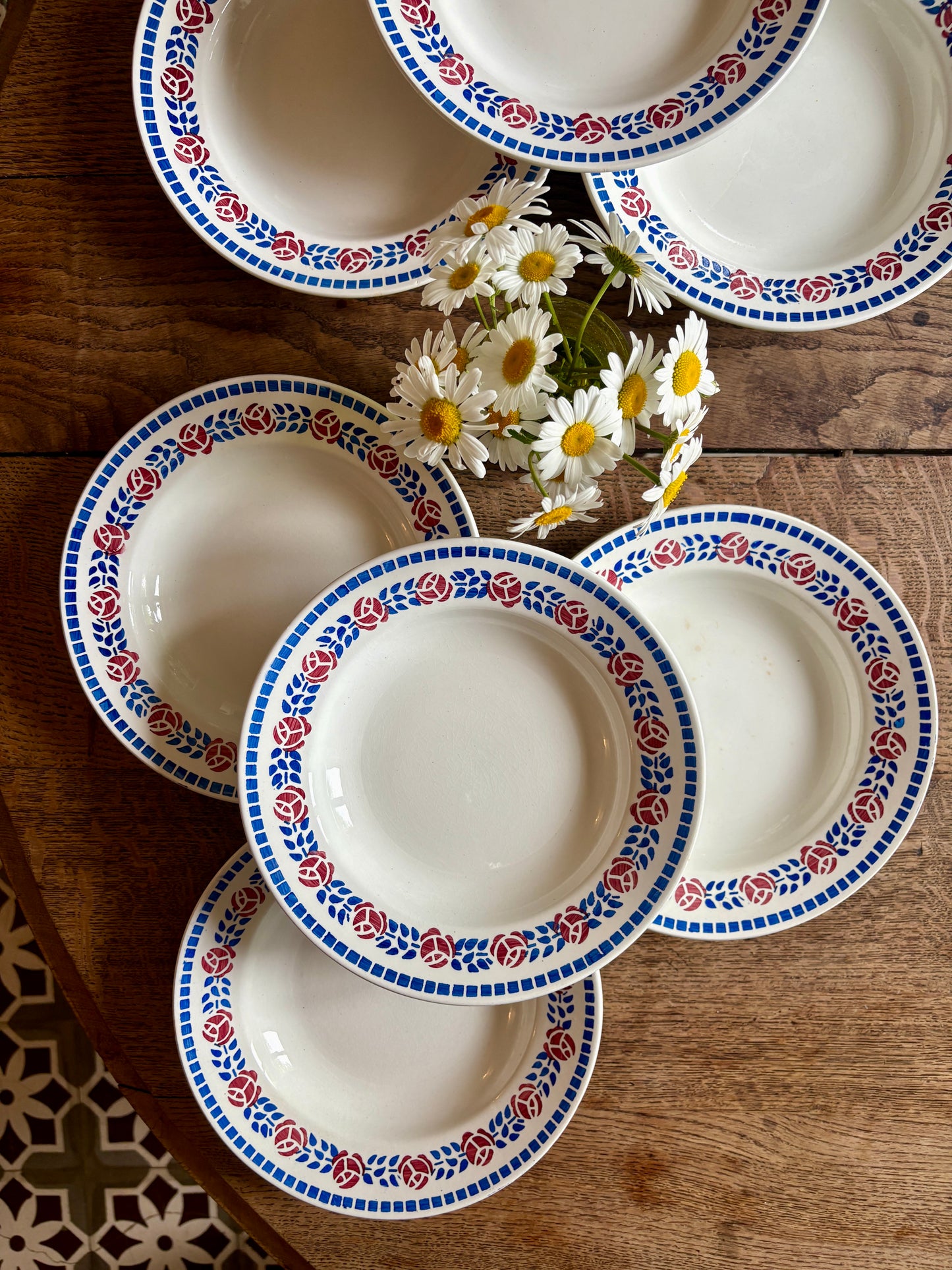 Lot de 8 assiettes creuses vintage