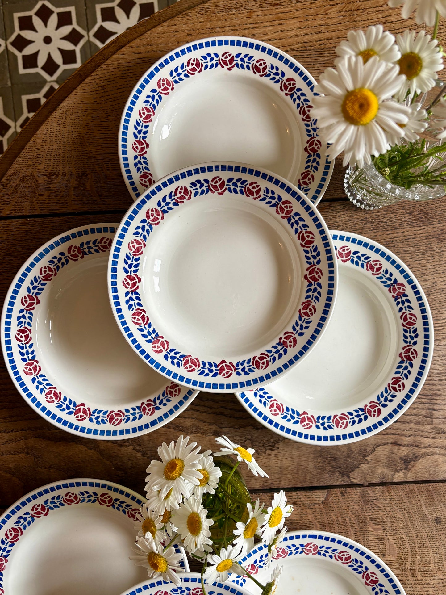 Lot de 8 assiettes creuses vintage