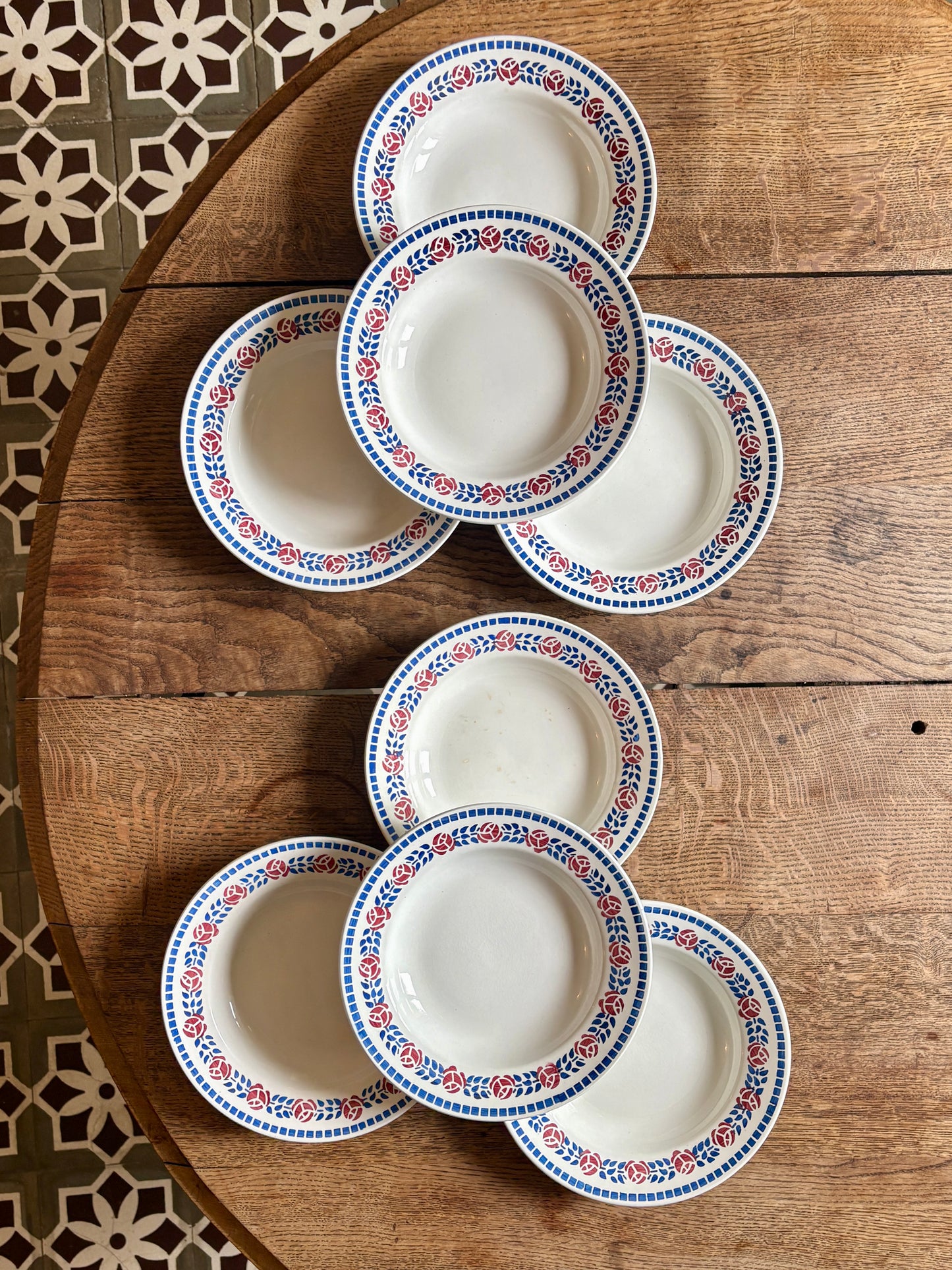 Lot de 8 assiettes creuses vintage