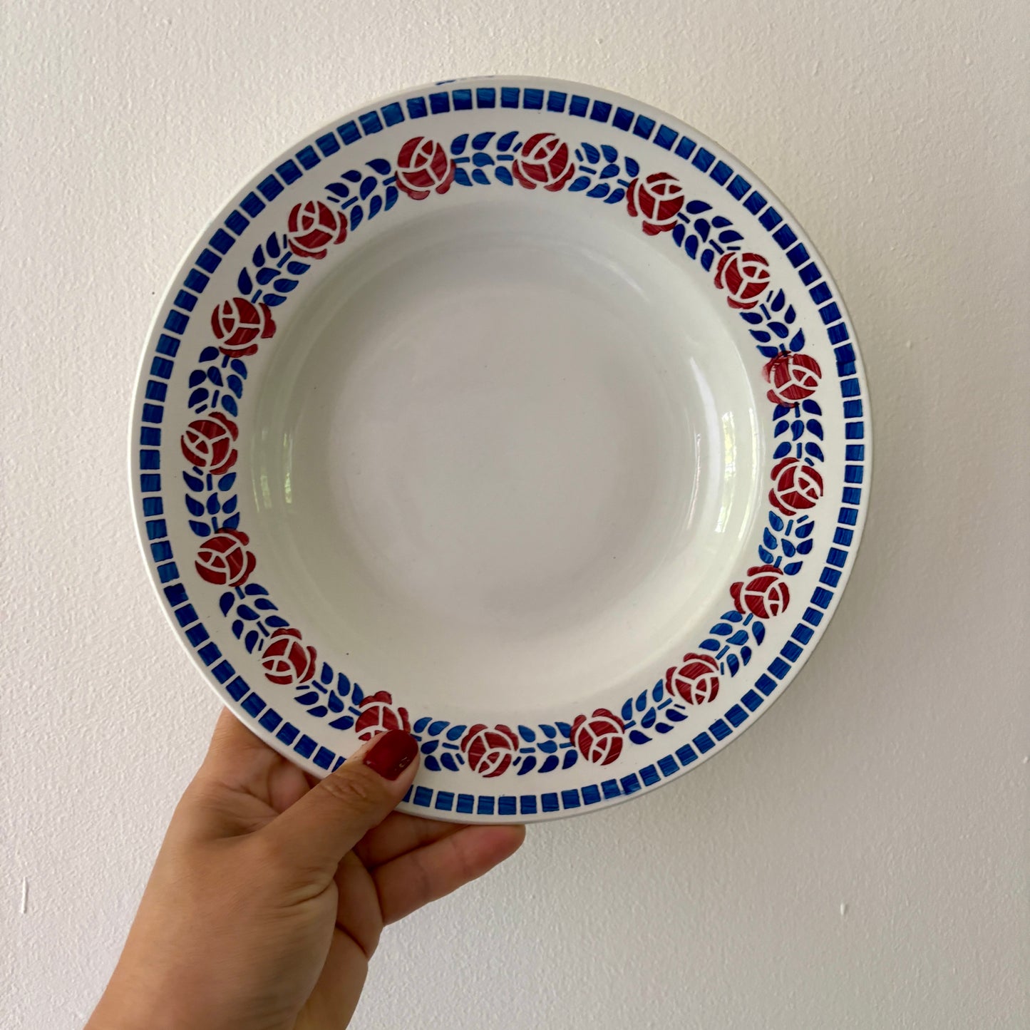 Lot de 8 assiettes creuses vintage