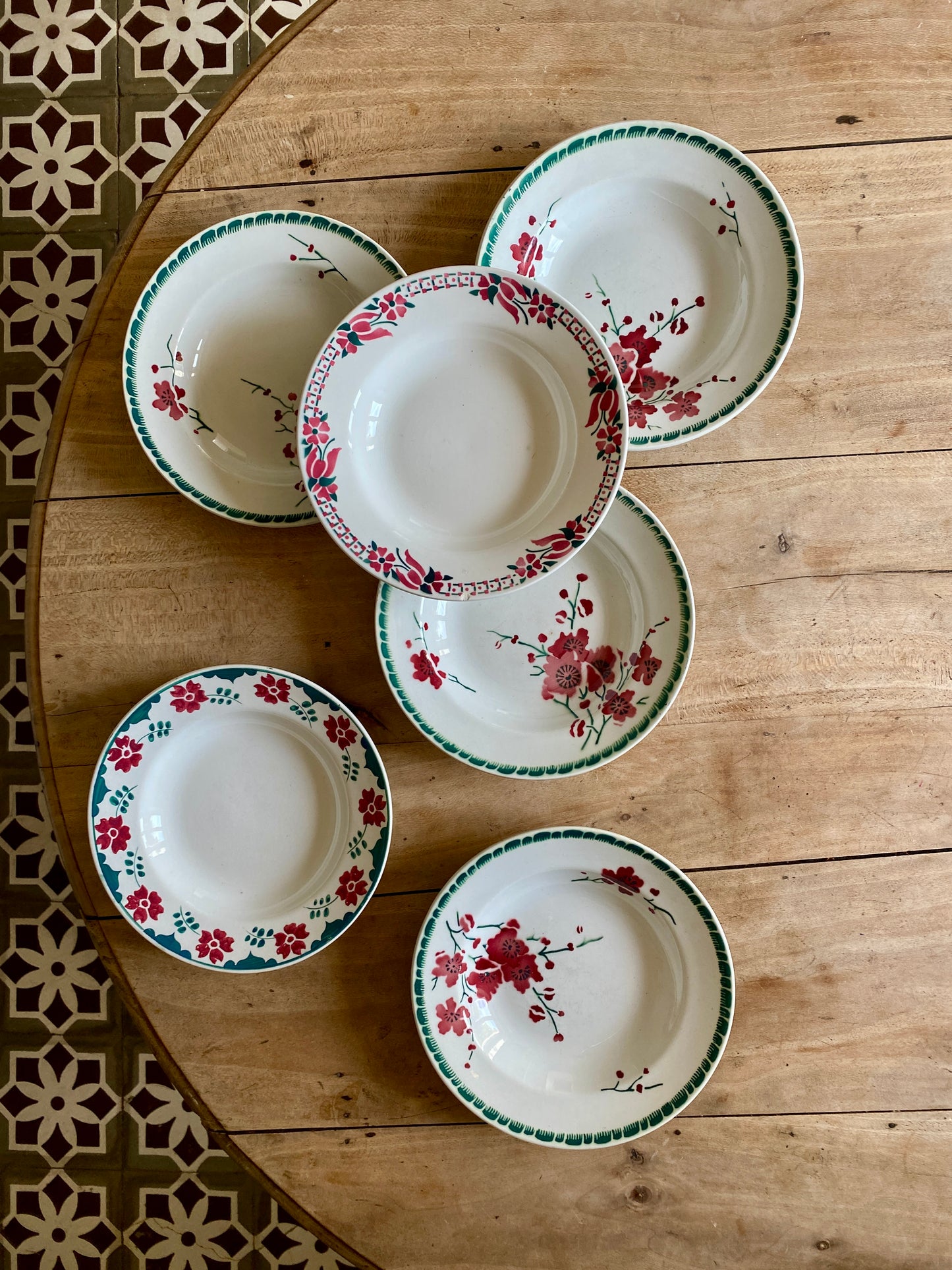 Lot de 6 assiettes creuse vintage modèle 4205 de Saint Amand