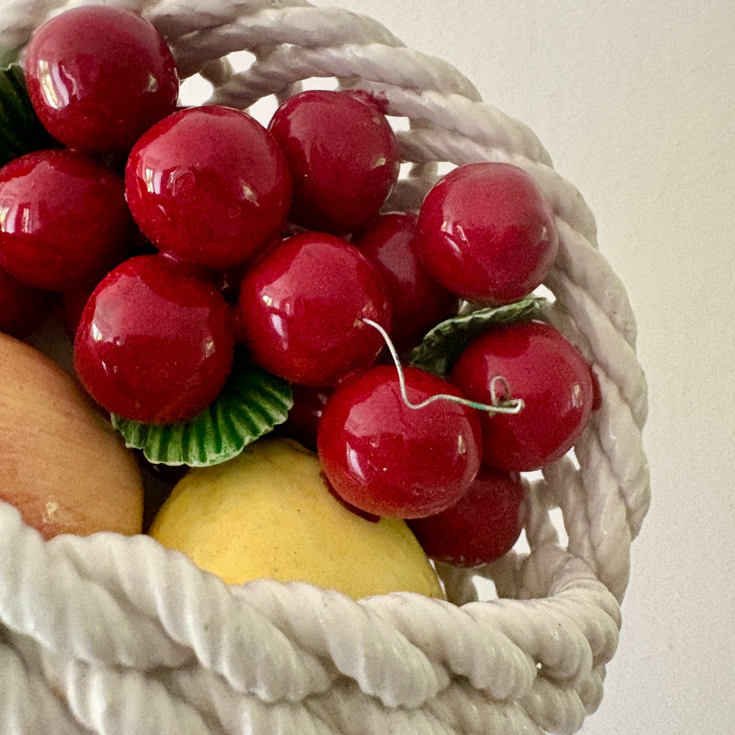 panier de fruit vintage en céramique
