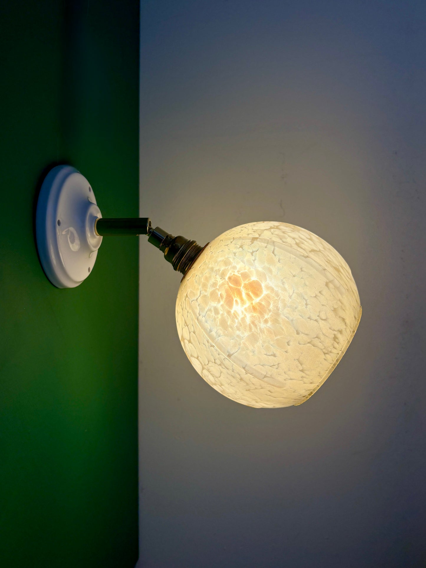 Applique globe vintage en verre jaune