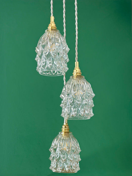 Suspension triple avec globes vintage en verre moulé