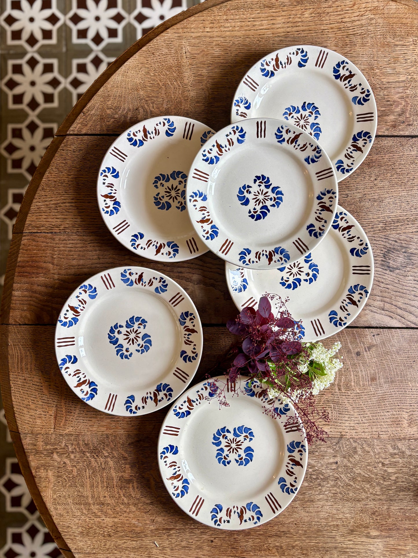 Lot de 6 assiettes anciennes modèle Laval