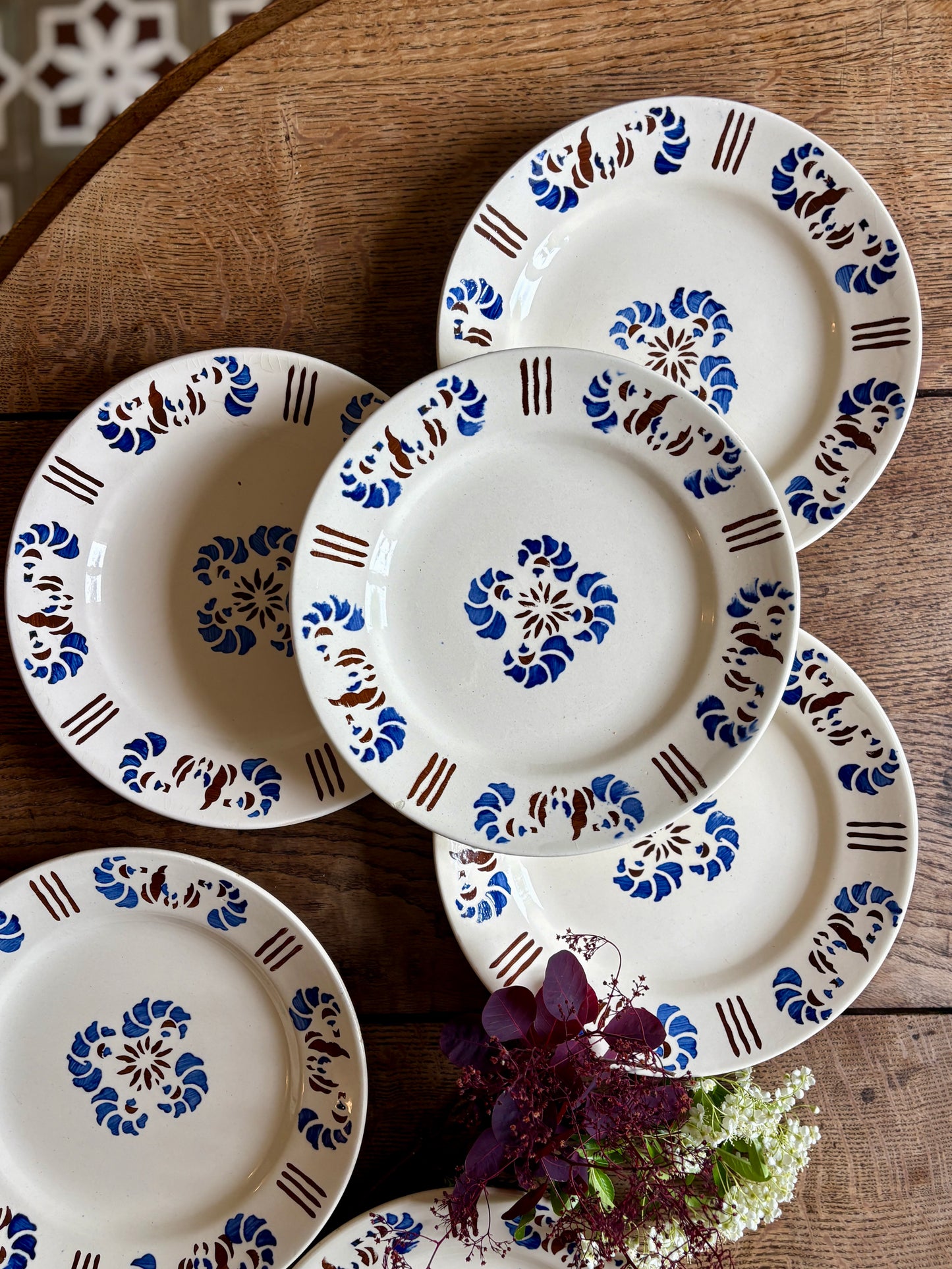 Lot de 6 assiettes anciennes modèle Laval