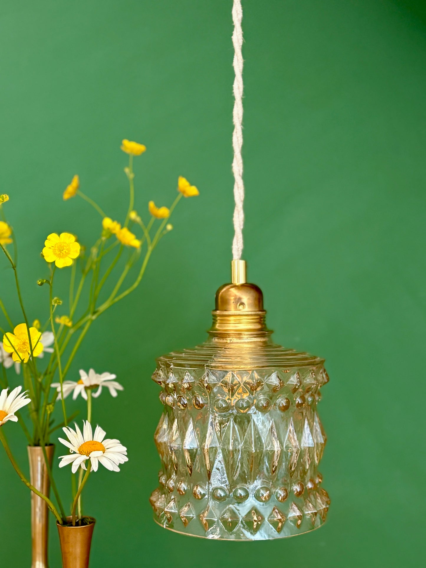 Suspension globe vintage en verre ambré (BDO1)