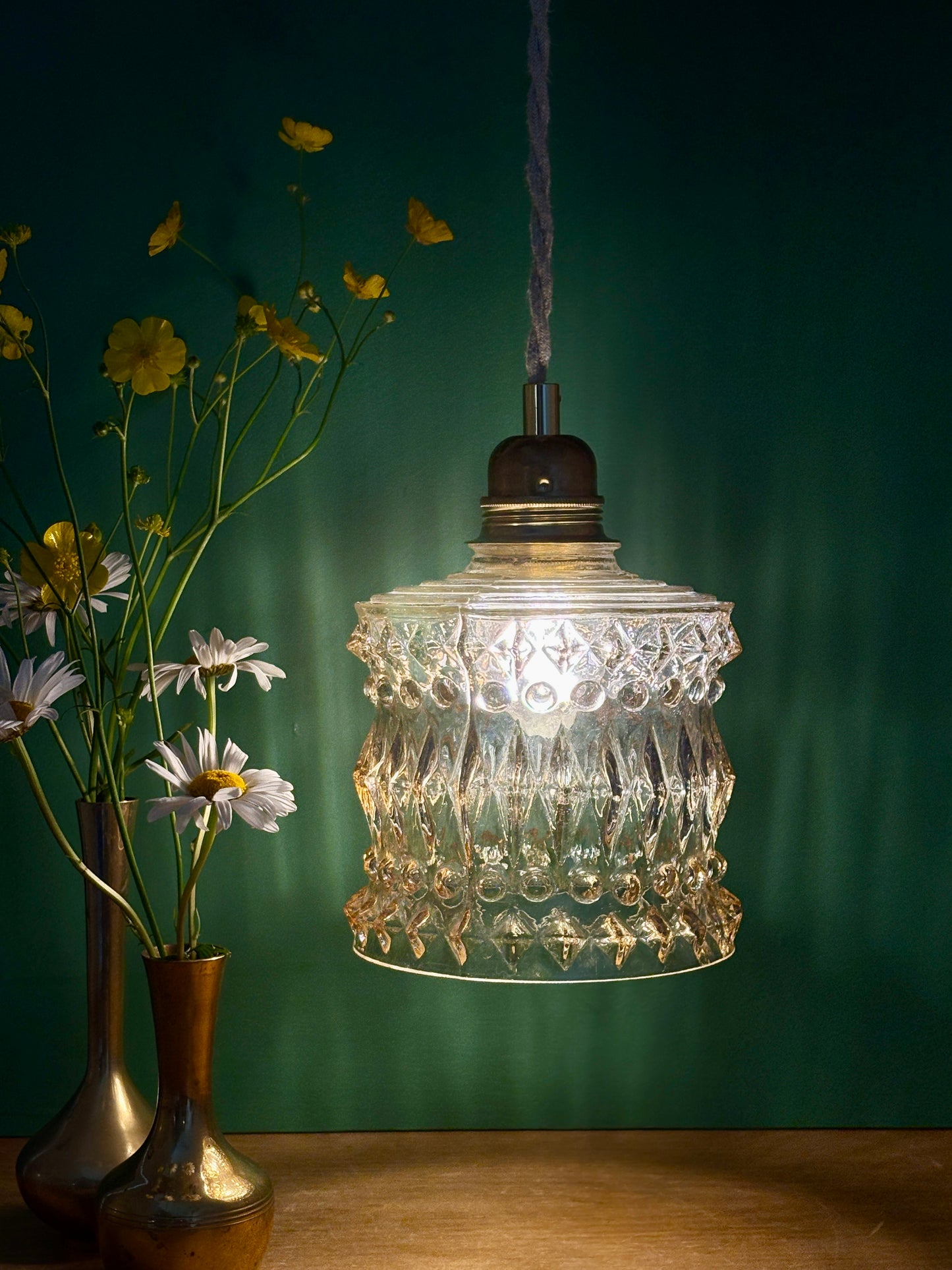 Suspension globe vintage en verre ambré (BDO1)