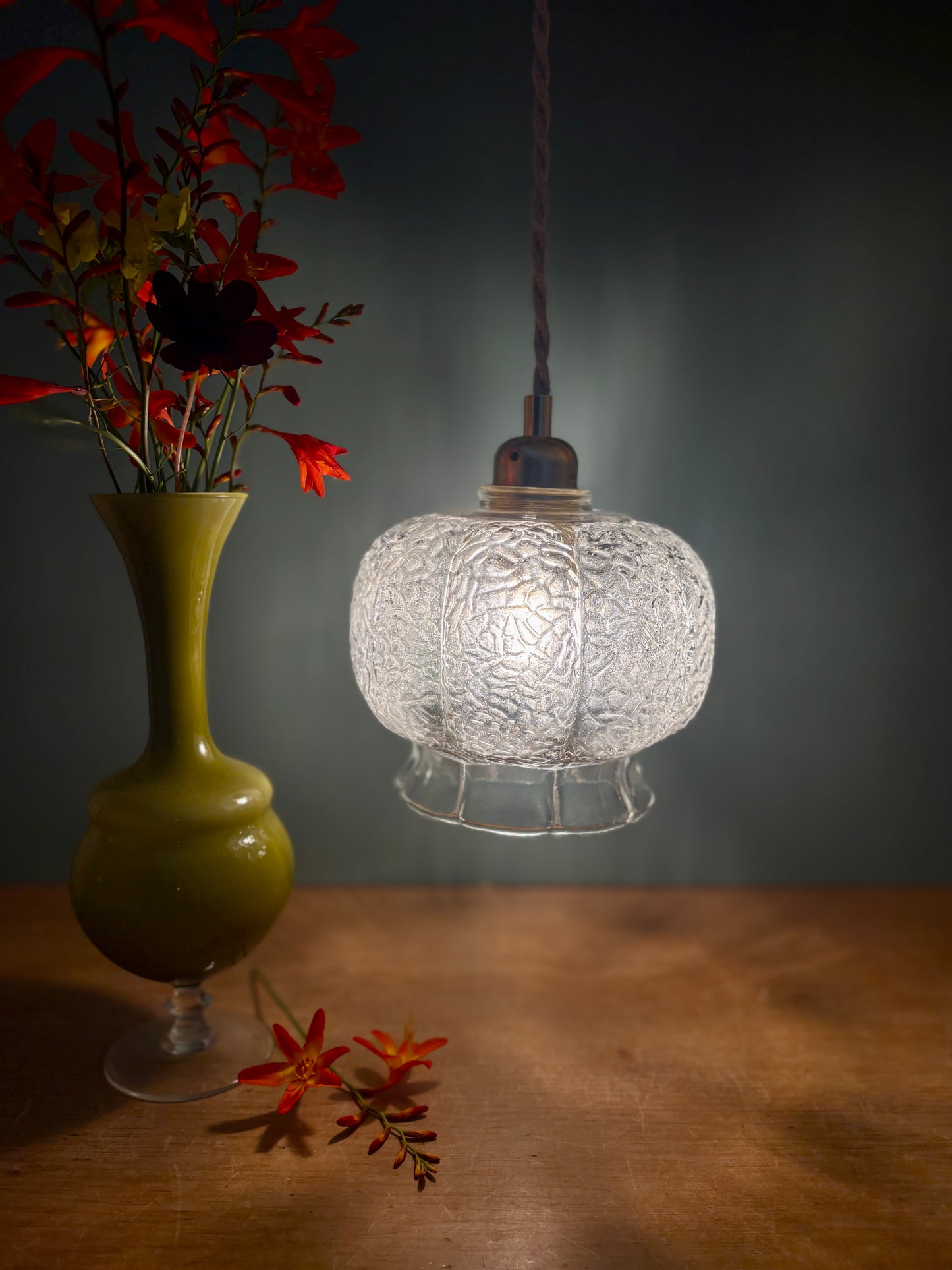 Suspension globe vintage en verre transparent