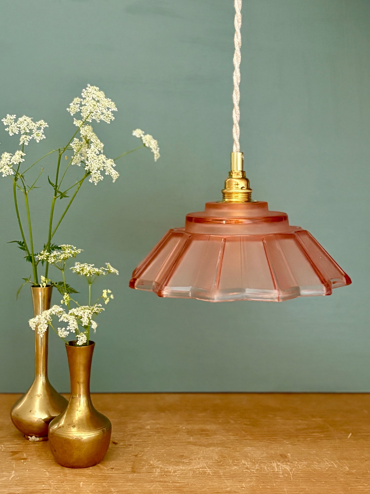 suspension abat-jour vintage art déco en verre dépoli rose
