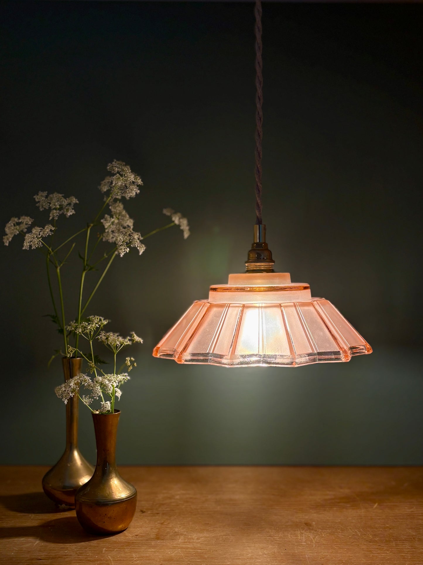 suspension abat-jour vintage art déco en verre dépoli rose
