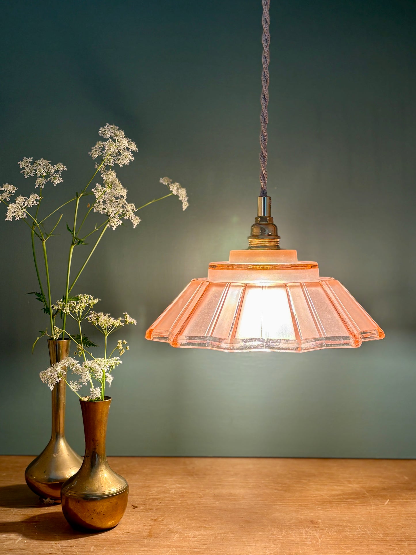 suspension abat-jour vintage art déco en verre dépoli rose