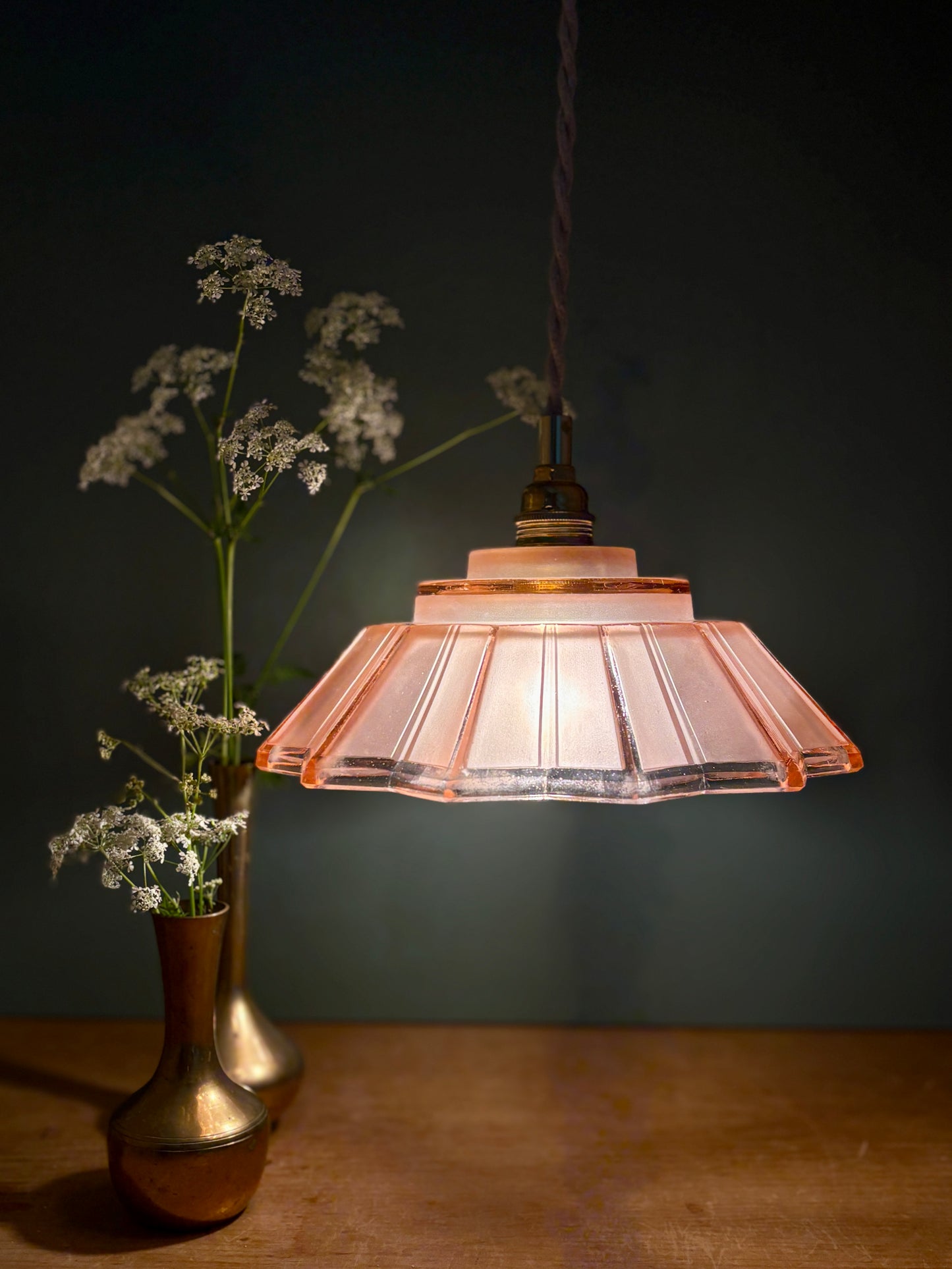 suspension abat-jour vintage art déco en verre dépoli rose