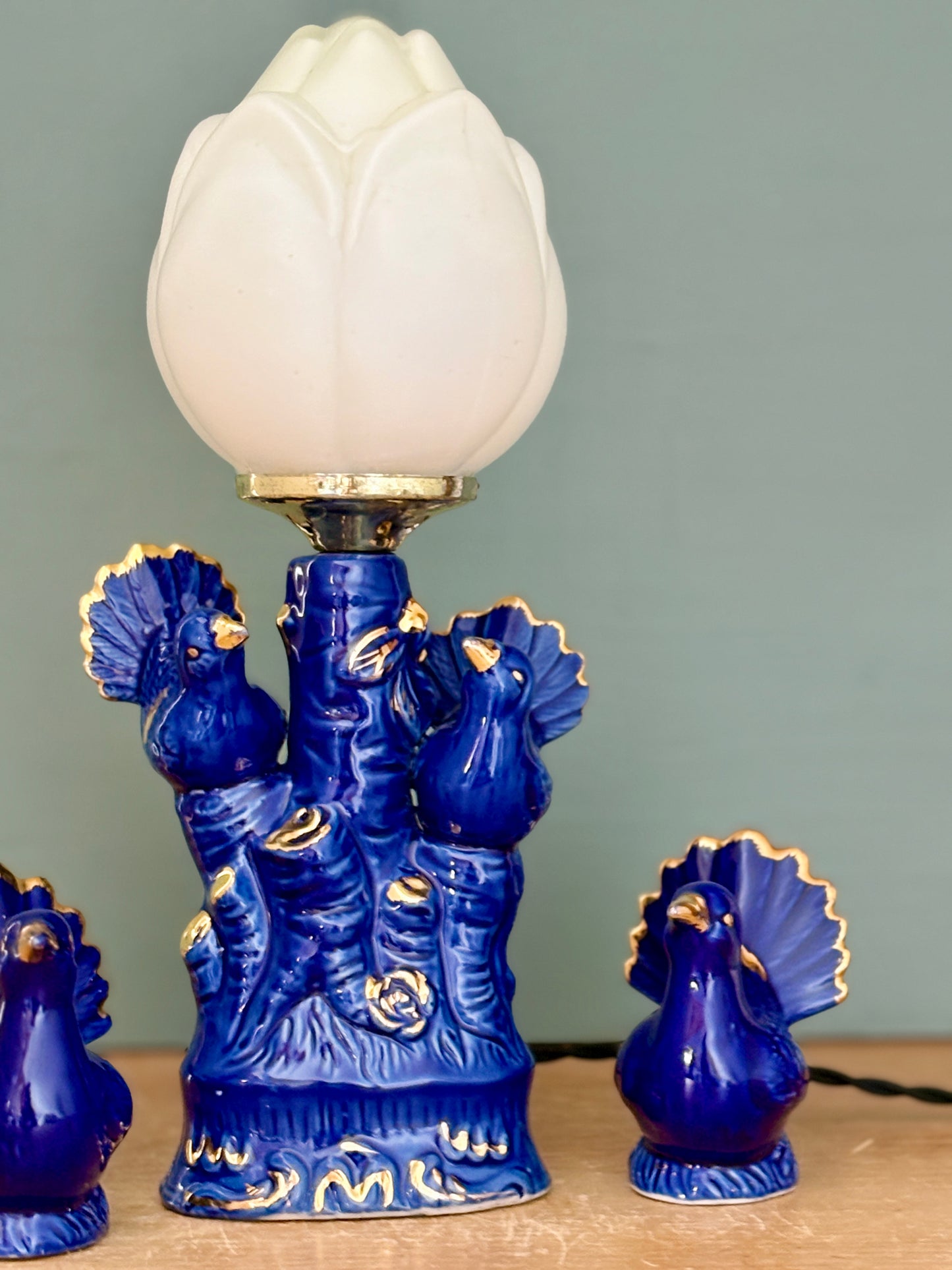 Lampe vintage en céramique bleu et ses oiseaux