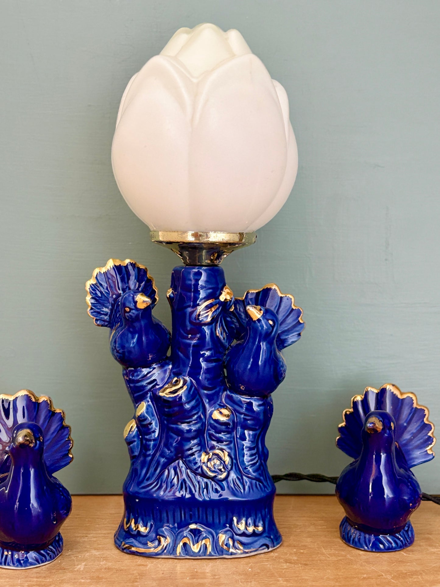 Lampe vintage en céramique bleu et ses oiseaux