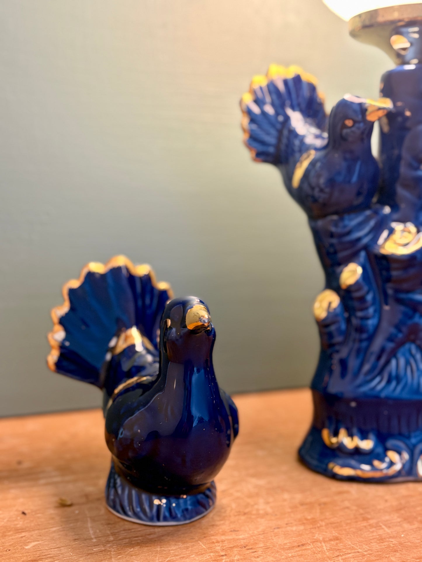 Lampe vintage en céramique bleu et ses oiseaux