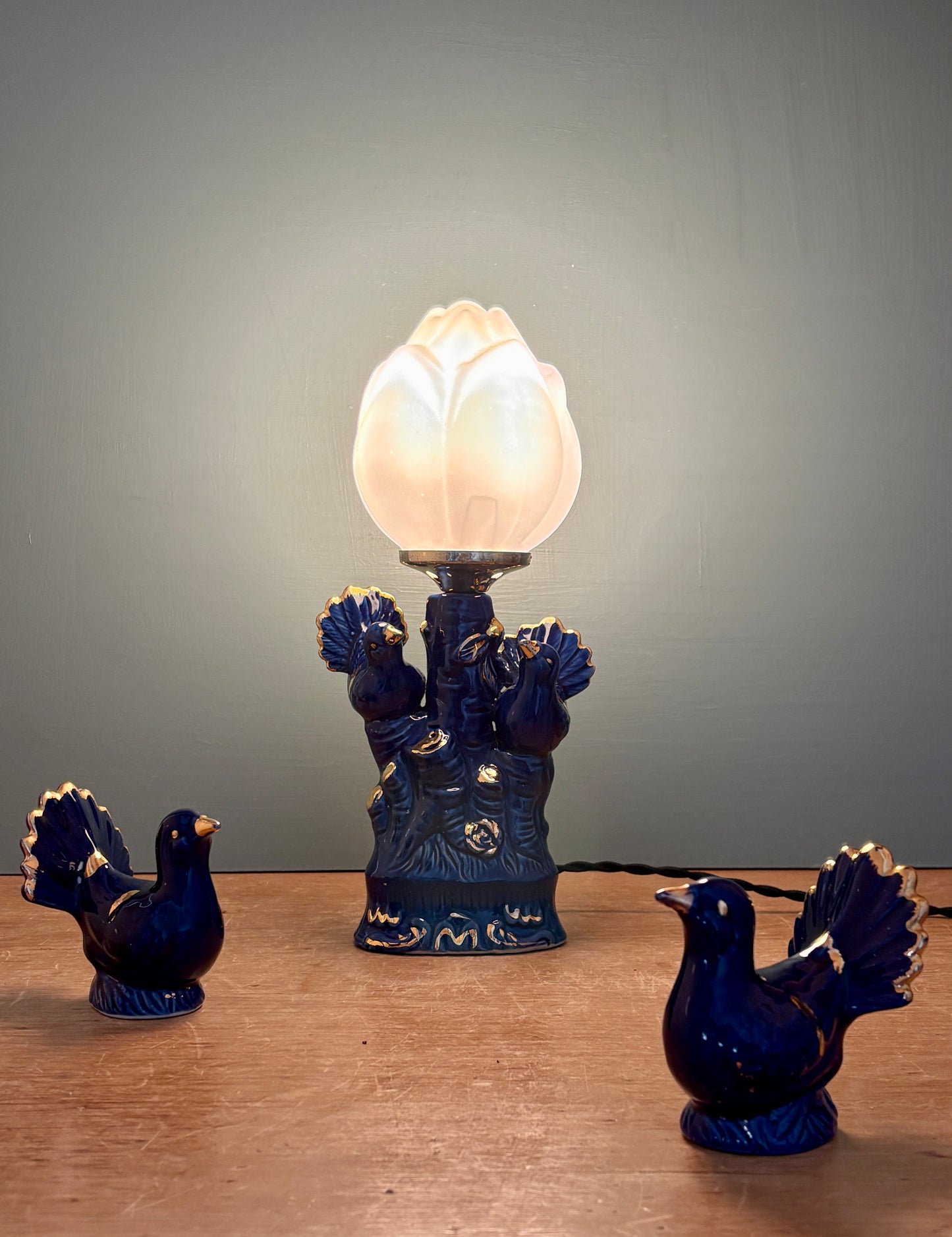 Lampe vintage en céramique bleu et ses oiseaux