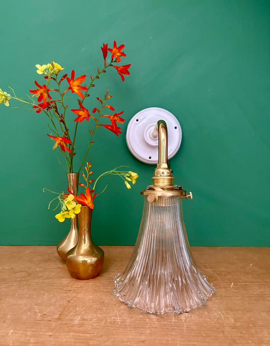 Applique coudée tulipe vintage en verre holophane