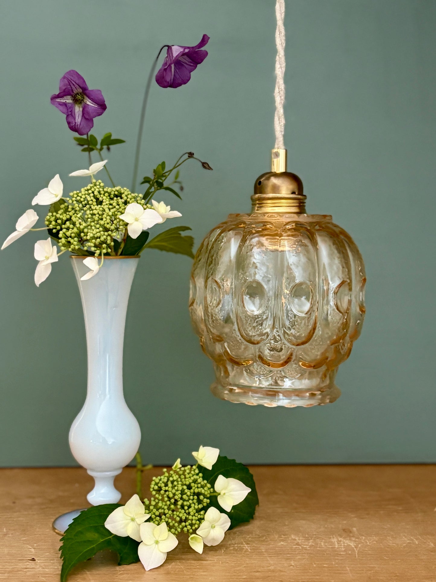 Suspension tulipe vintage en verre ambré (AMB11)