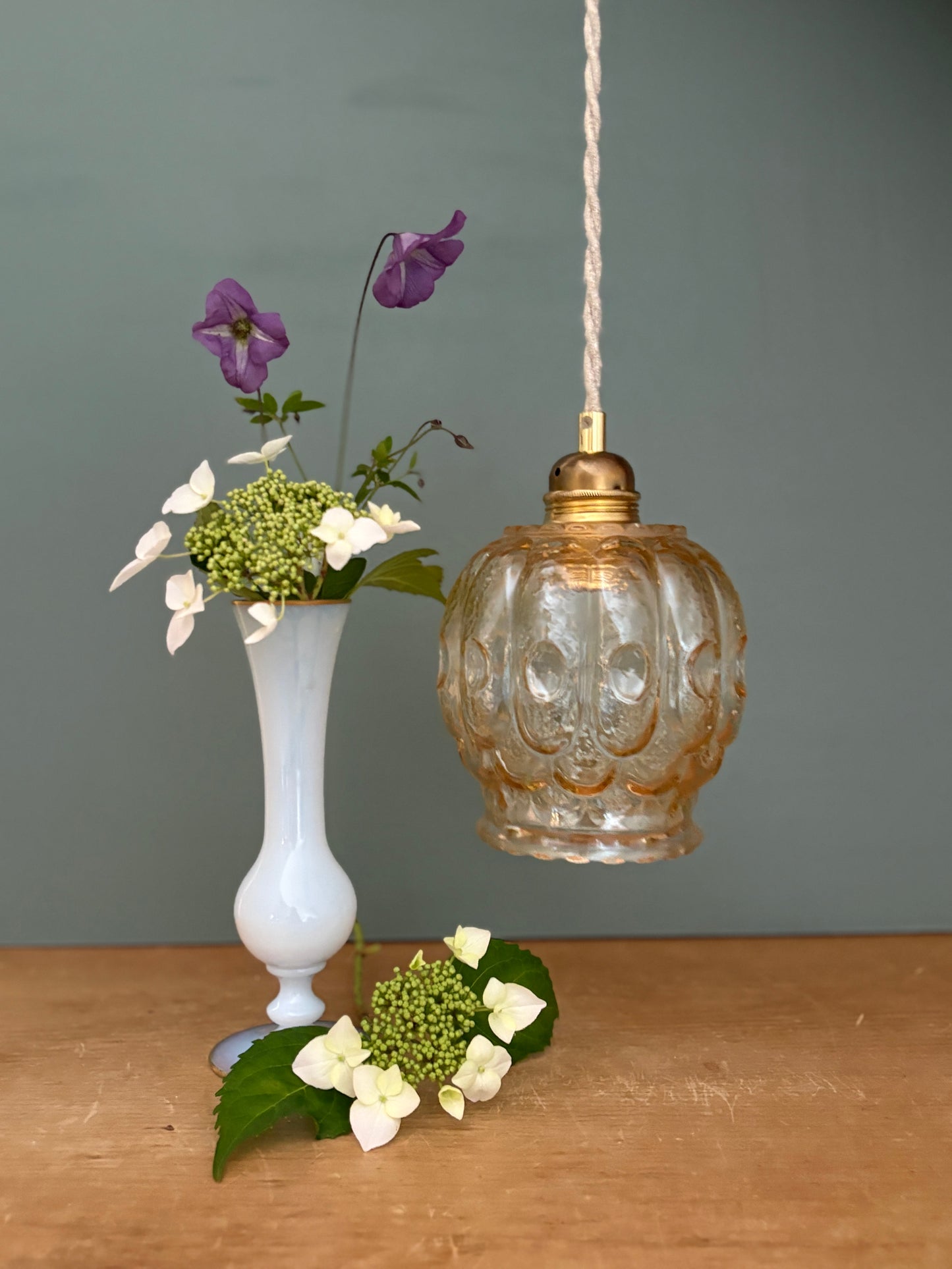 Suspension tulipe vintage en verre ambré (AMB11)