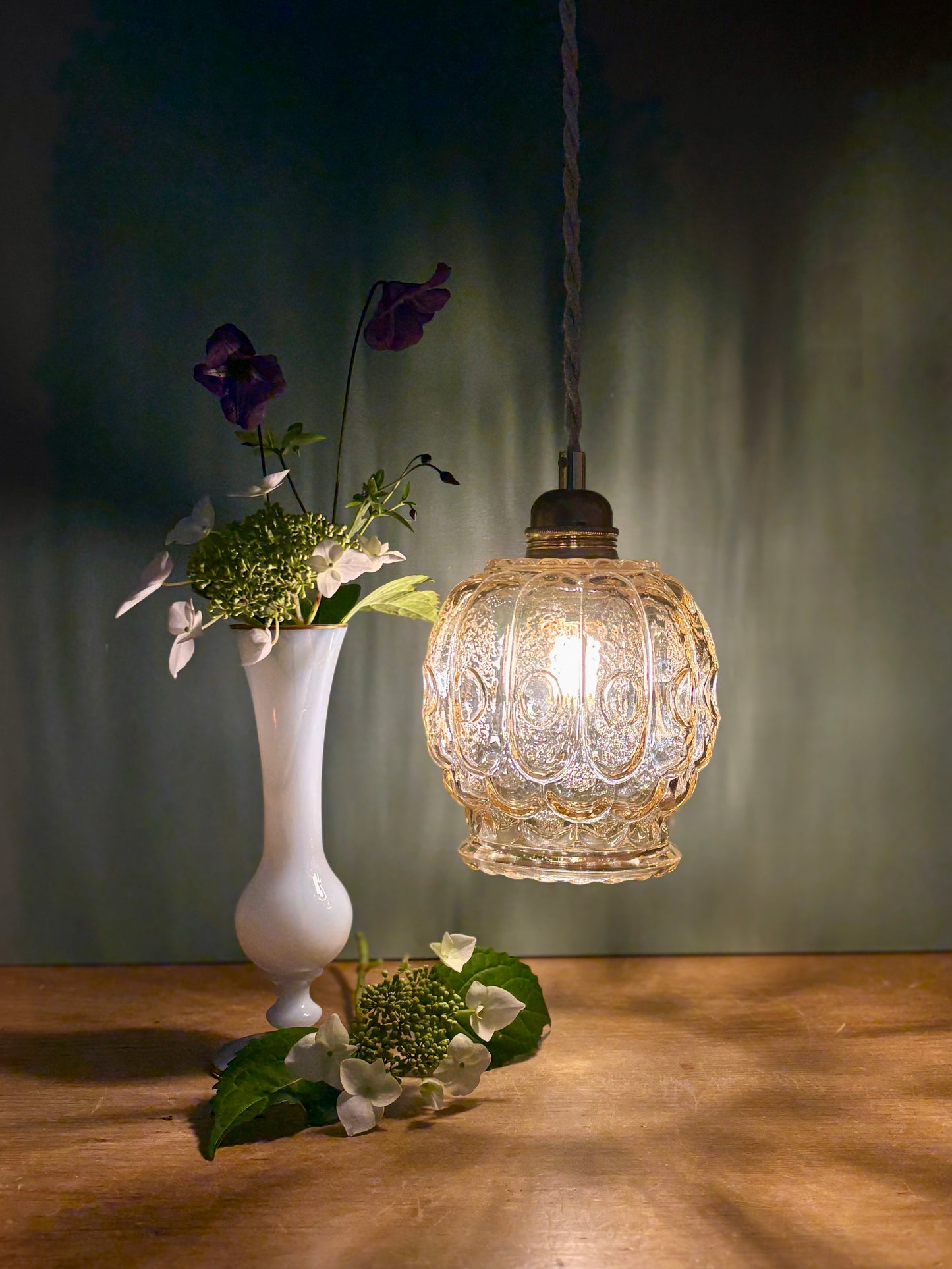Suspension tulipe vintage en verre ambré (AMB11)