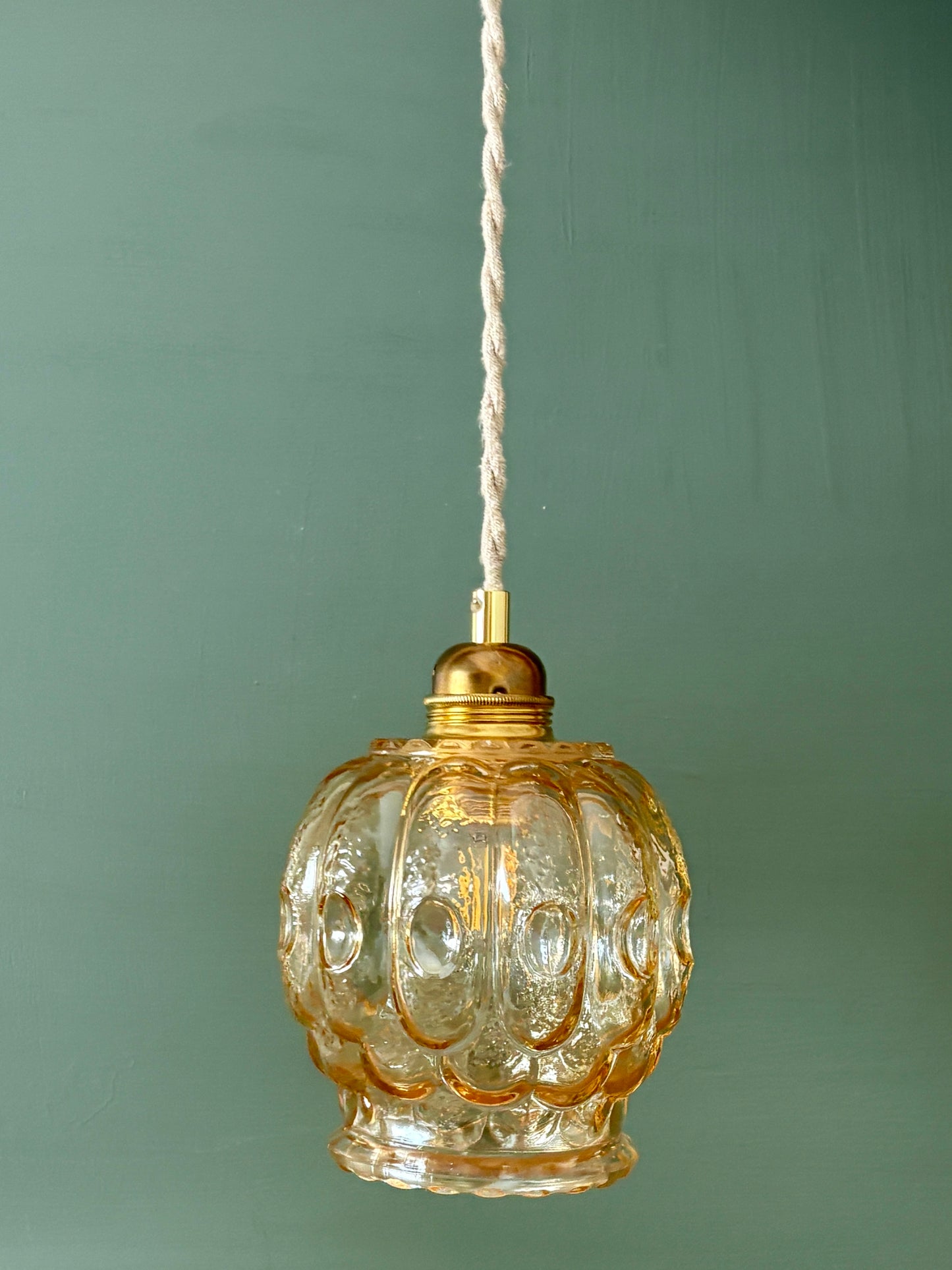 Suspension tulipe vintage en verre ambré (AMB11)