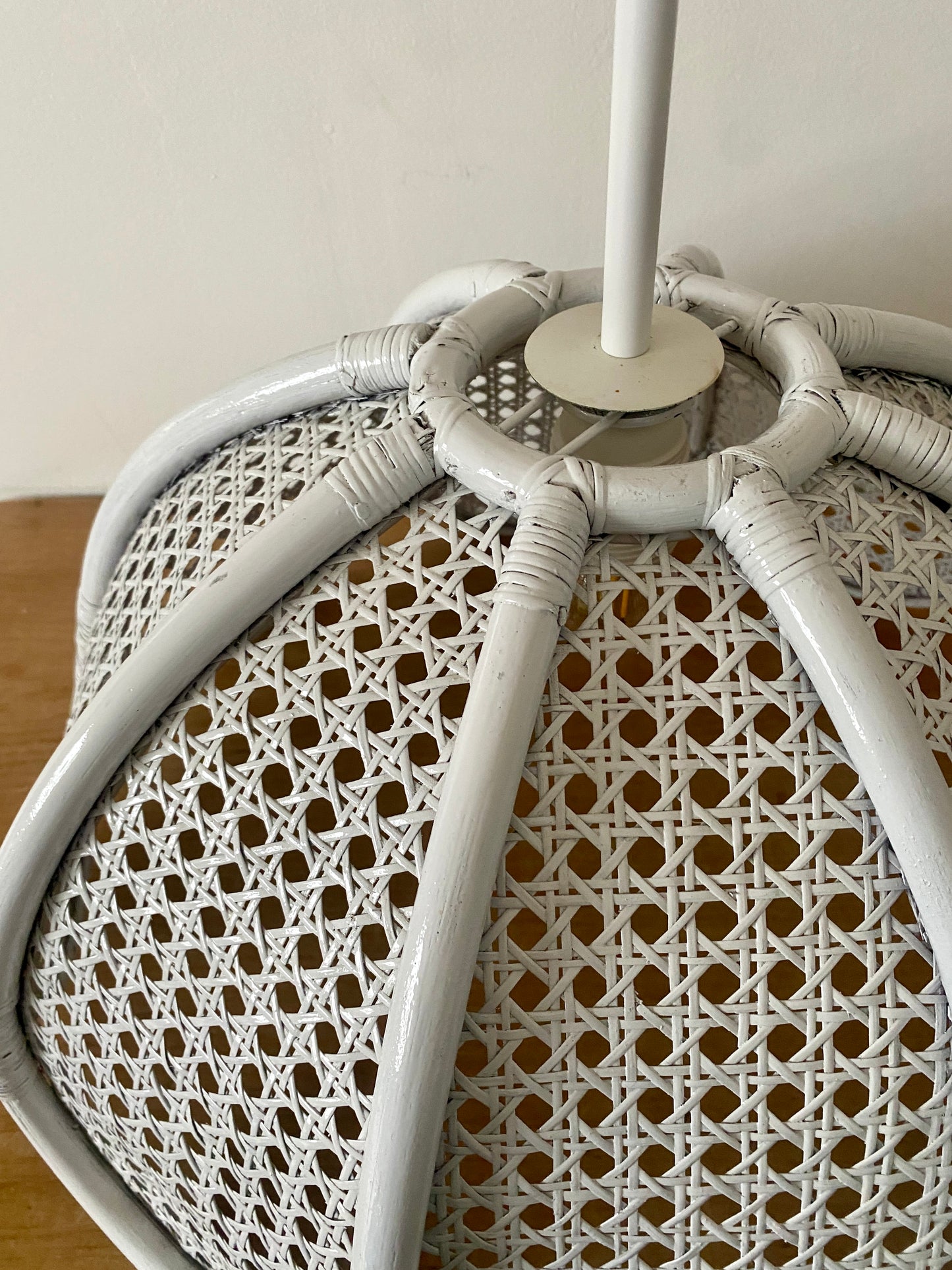 Suspension abat jour vintage en matière naturelle, rotin et cannage