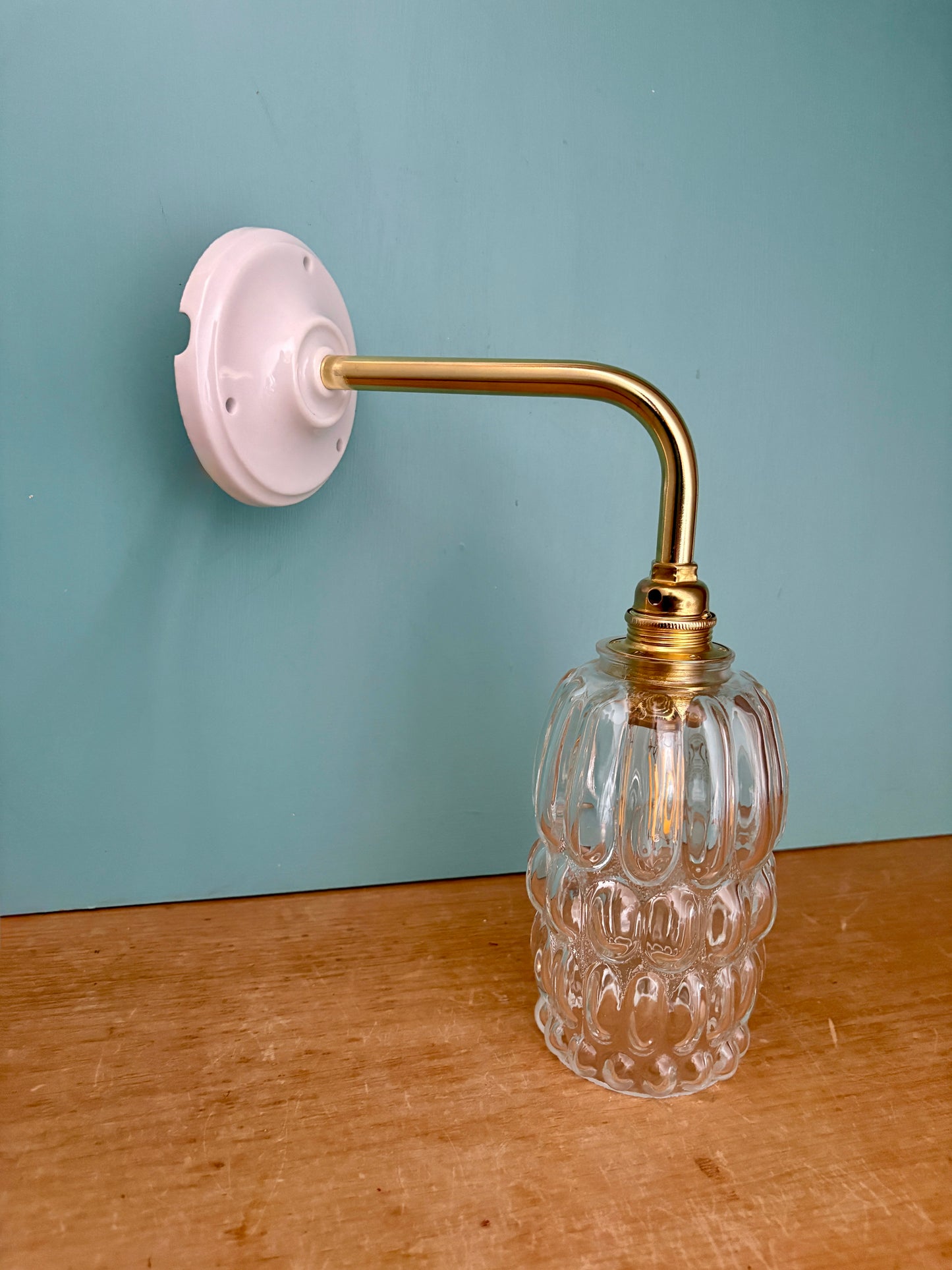 Applique coudée tulipe vintage en verre