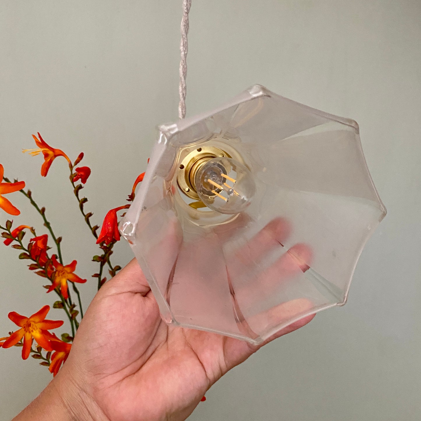 Baladeuse tulipe vintage en verre dépoli