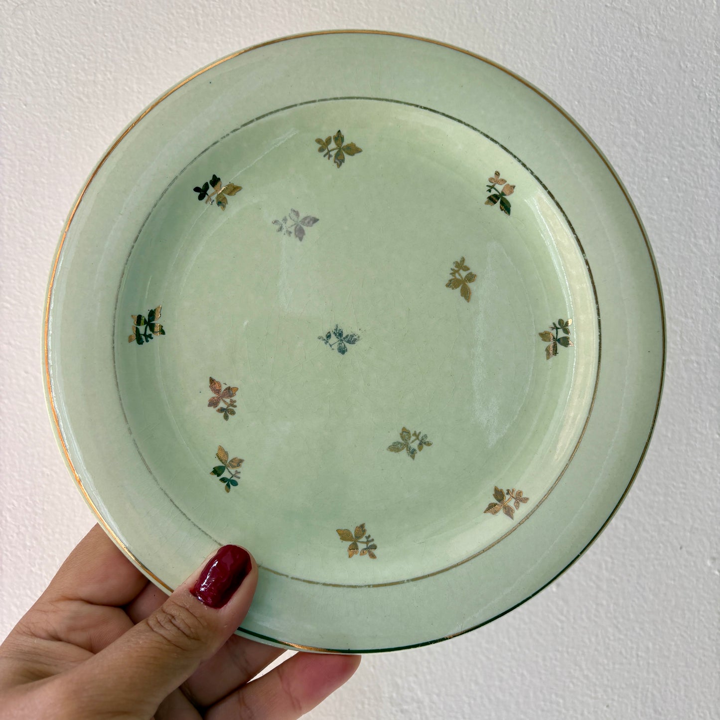 Lot de 10 assiettes vintage à dessert verts pâles et dorées - Salins