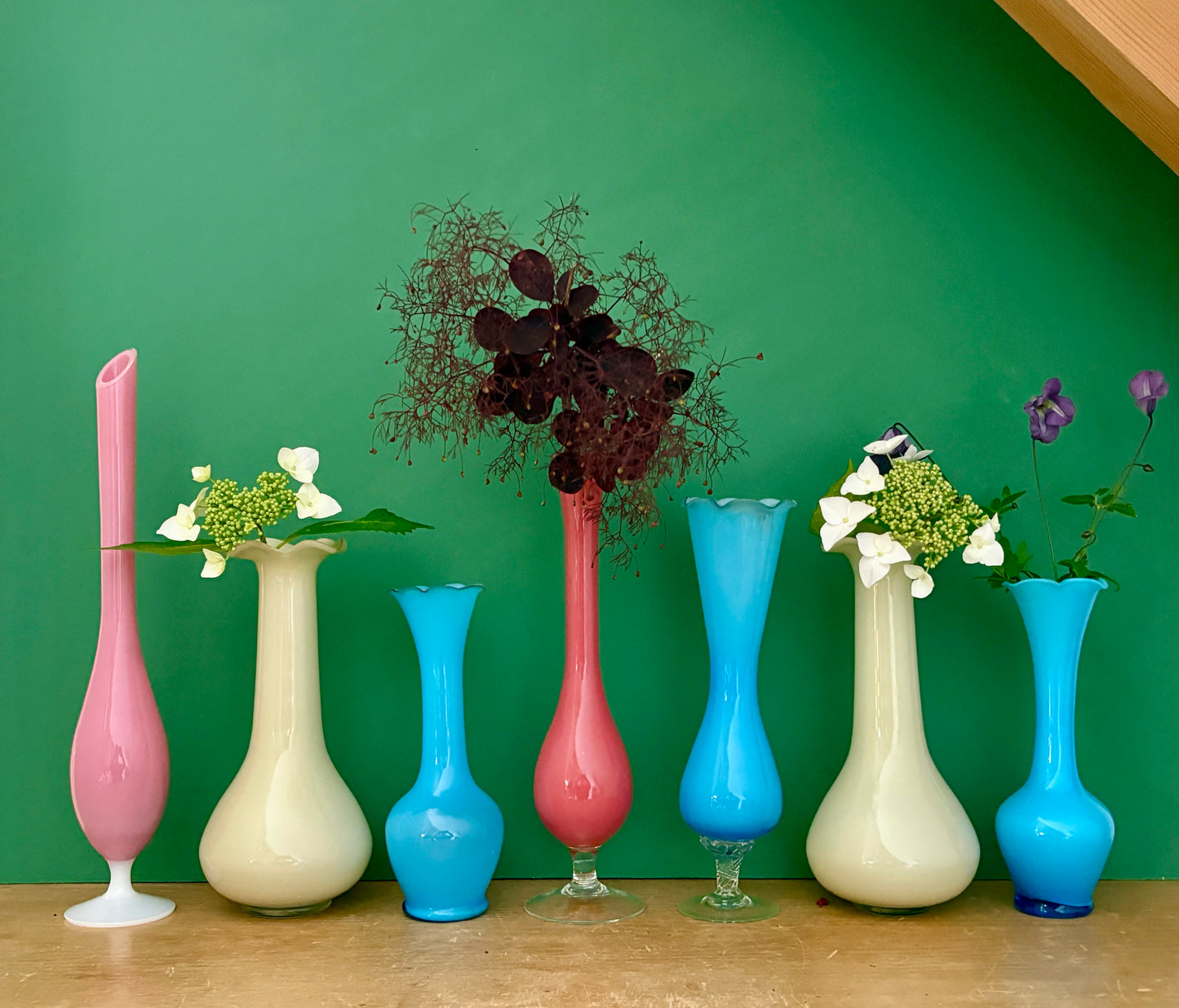 Lot de 7 vases/soliflores vintage en opaline
